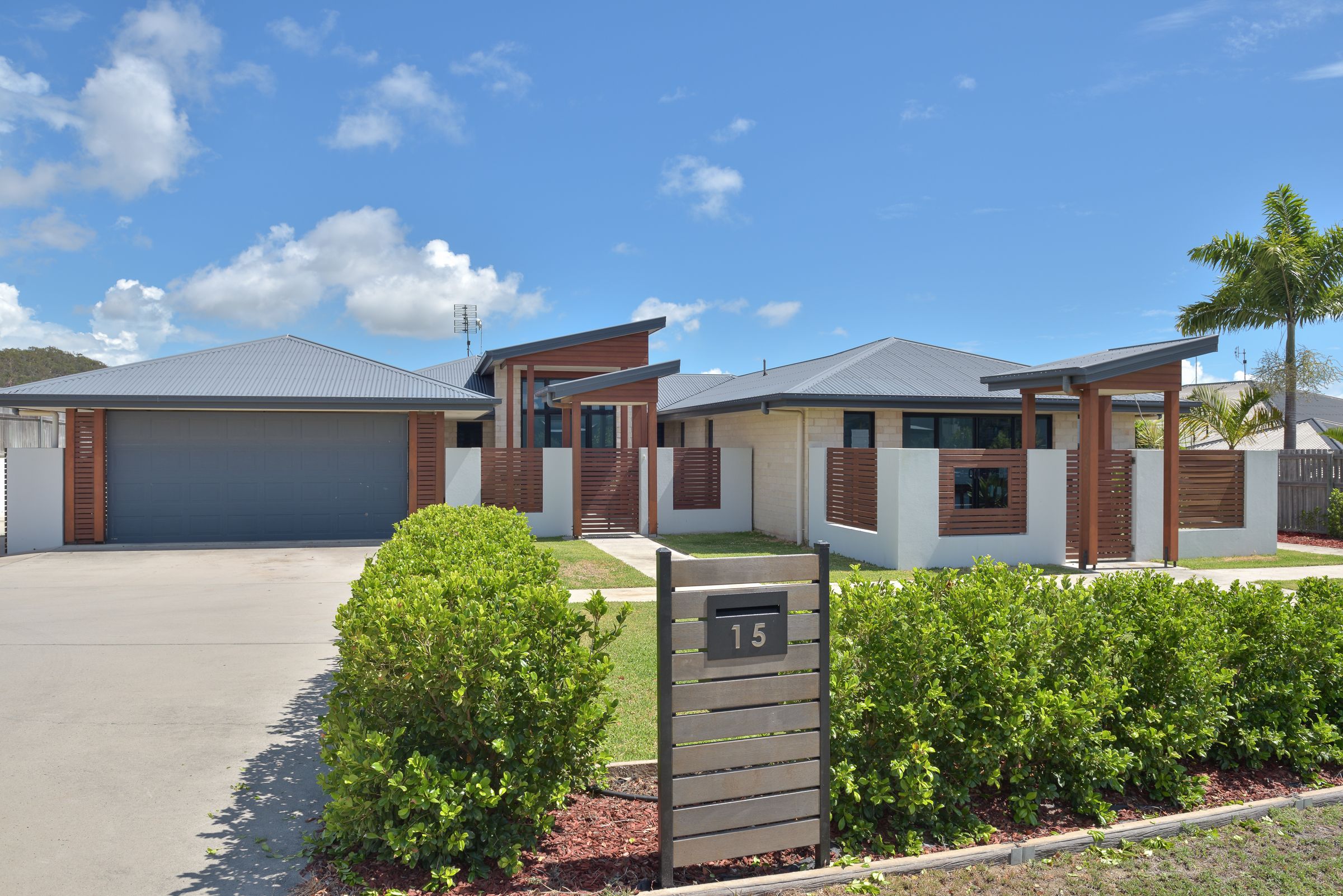 15 Victoria Avenue, Glen Eden, QLD 4680