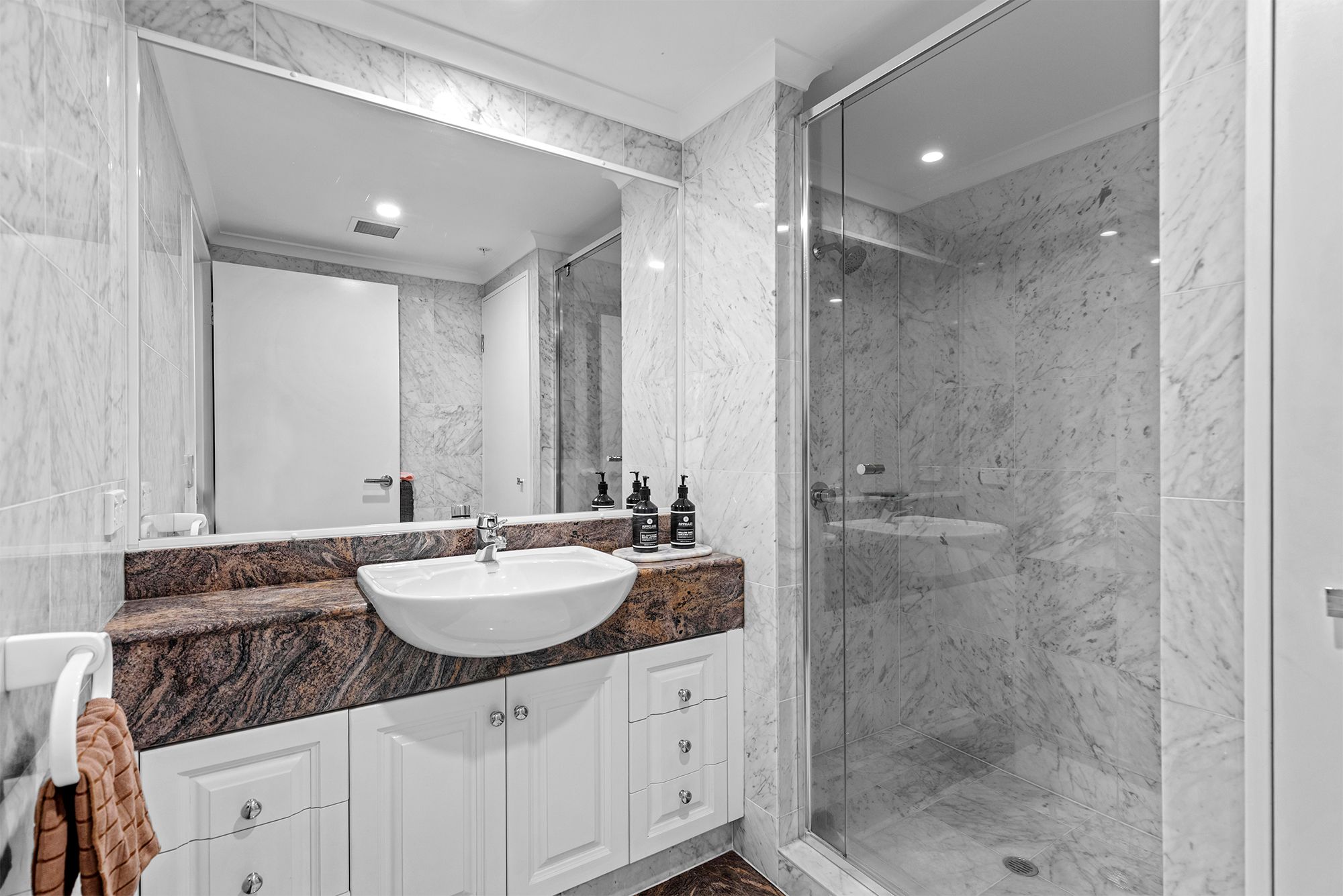 87/8 Goodwin Street — photo 12 of 18