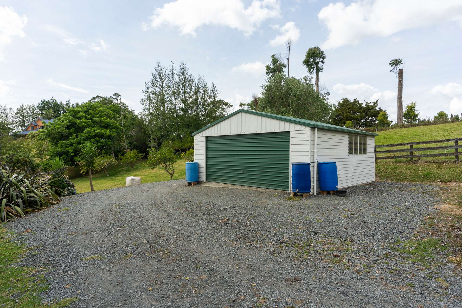 237 Pukeatua Road photo 39