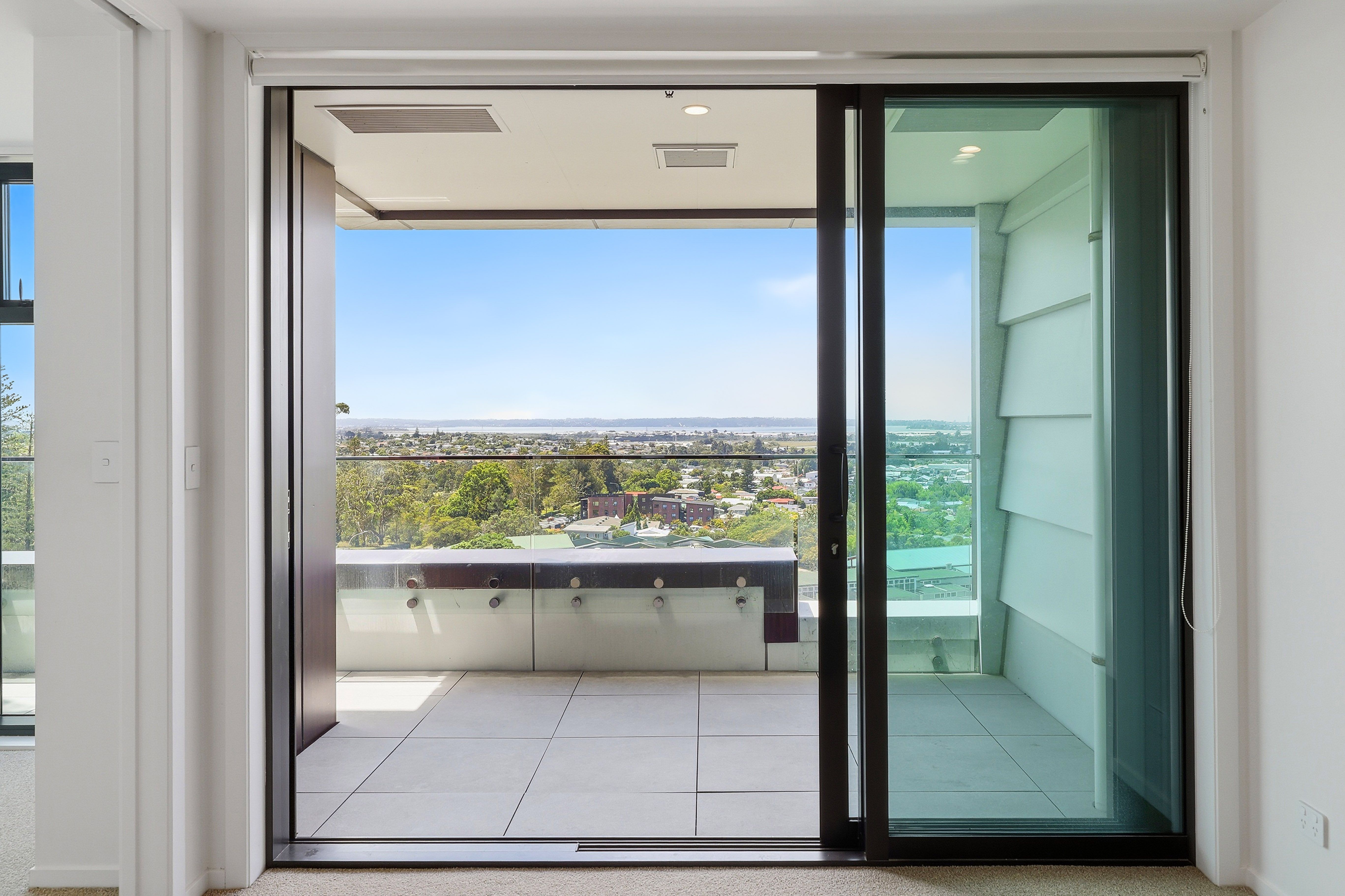 904/8 Waikumete Road, Glen Eden, Waitakere City