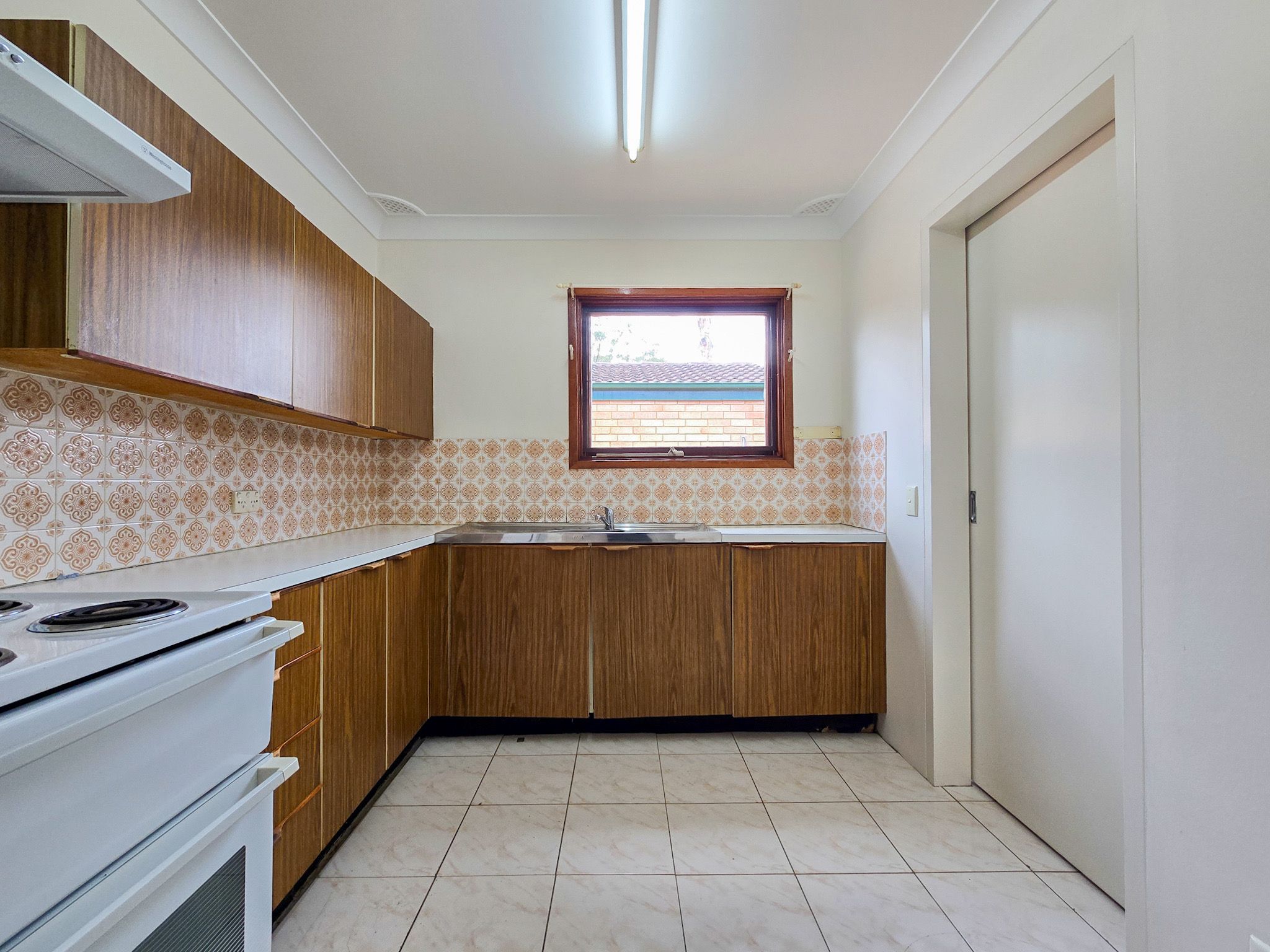 11/1 Throsby Way — photo 4 of 12