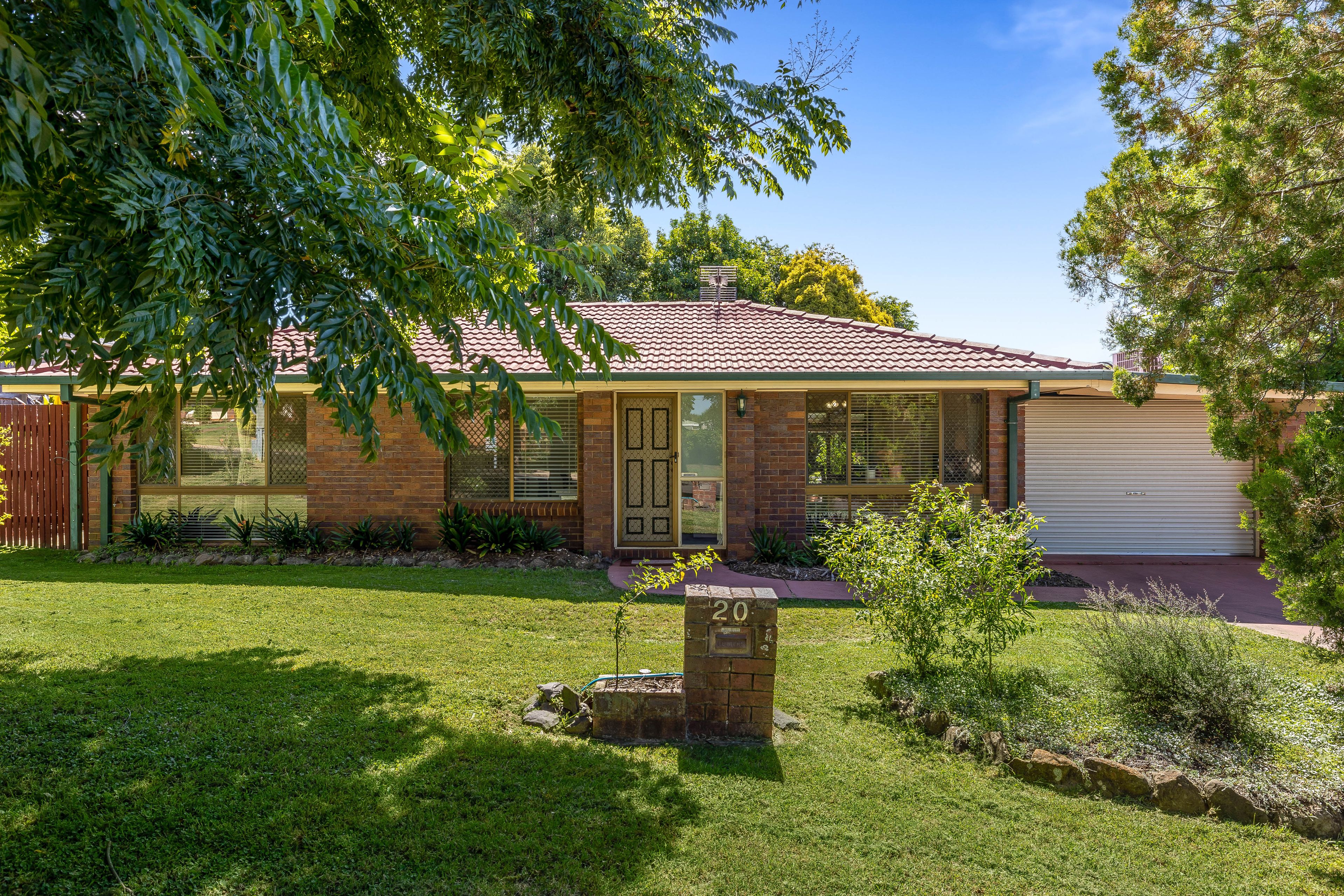 20 Melita Crescent, Wilsonton Heights QLD 4350