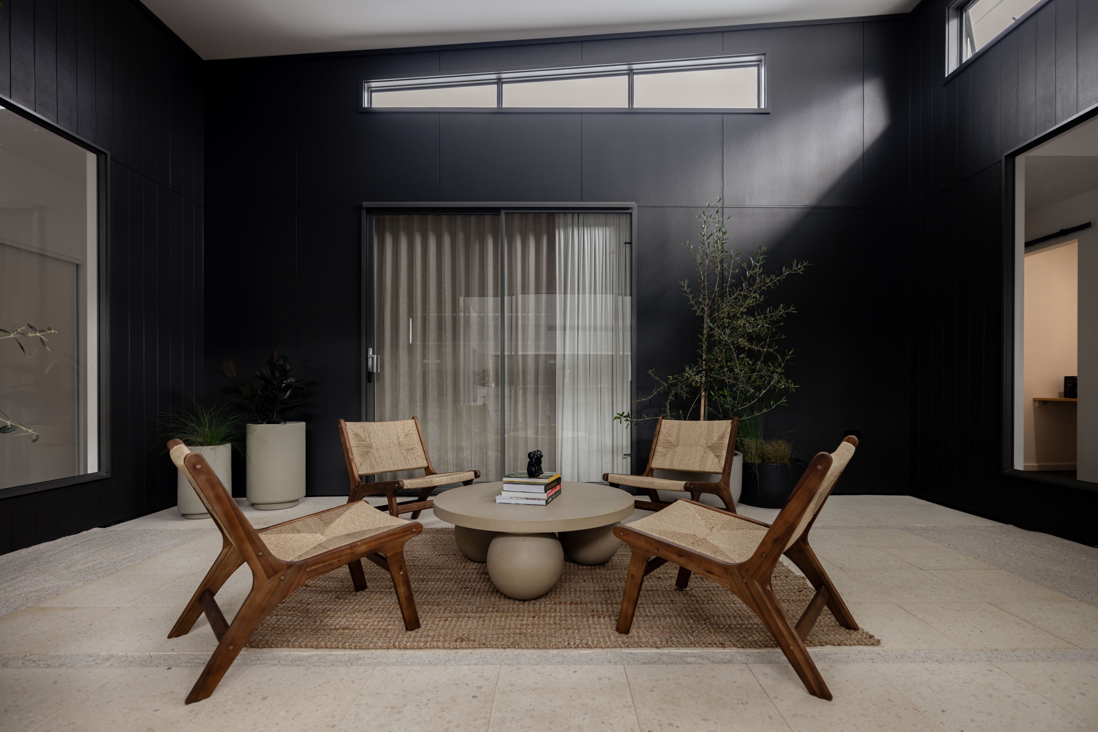 3 Tamarix Crescent — photo 3 of 30