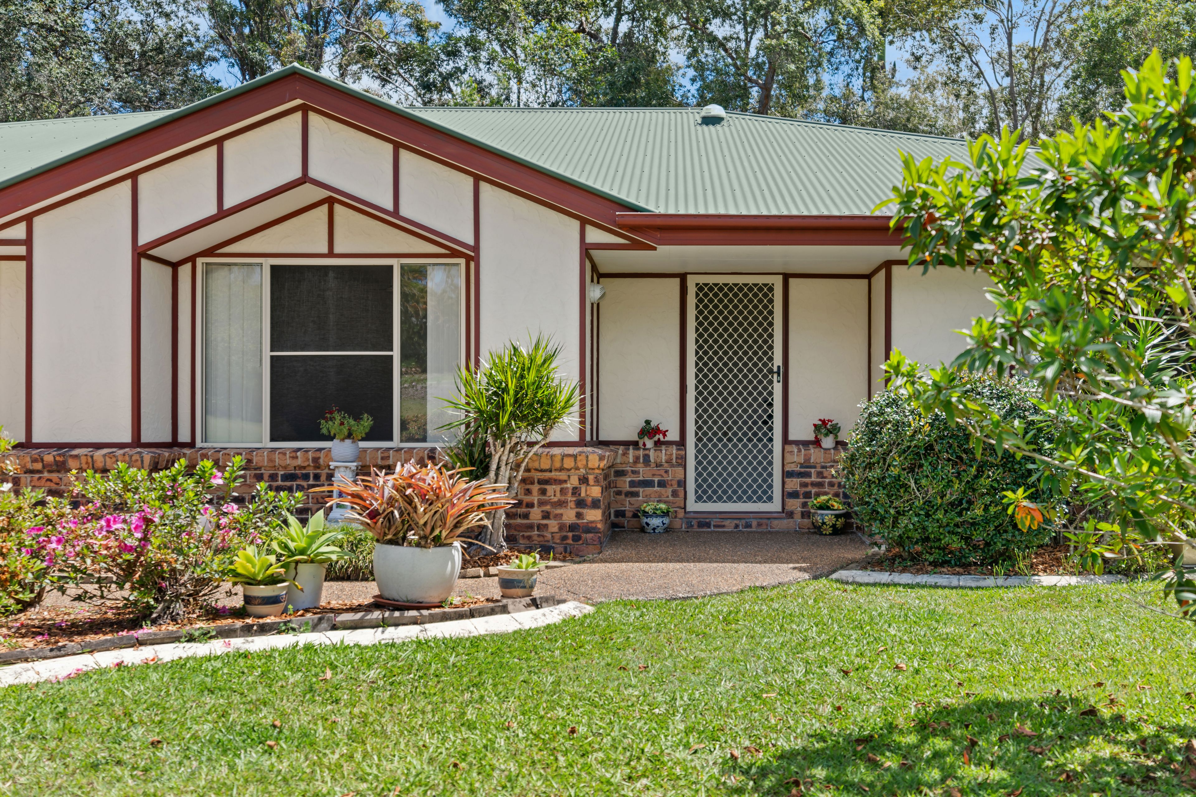 15 Prestwick Court — photo 2 of 19