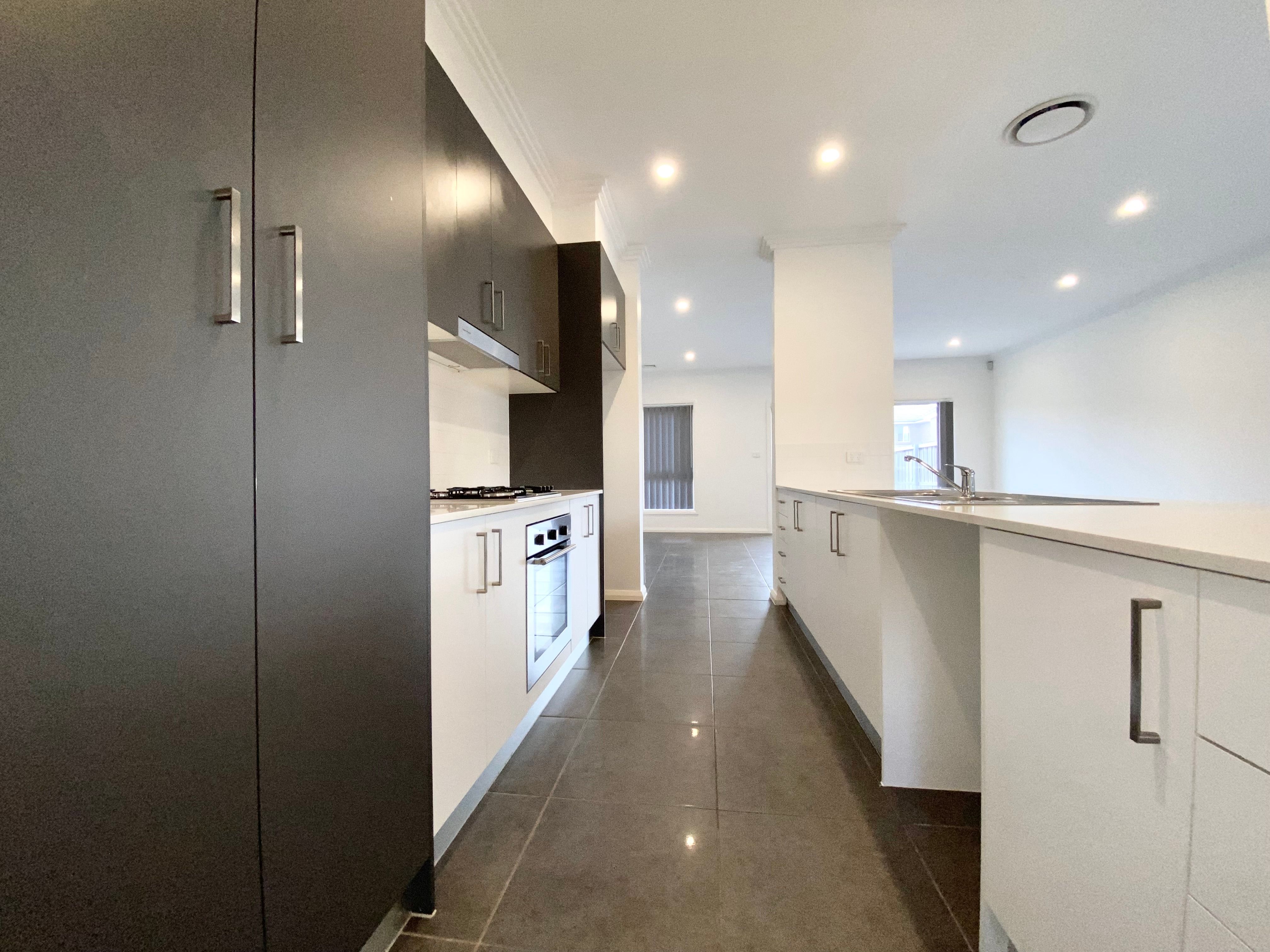 80 Kerrigan Crescent, Elderslie, NSW 2570