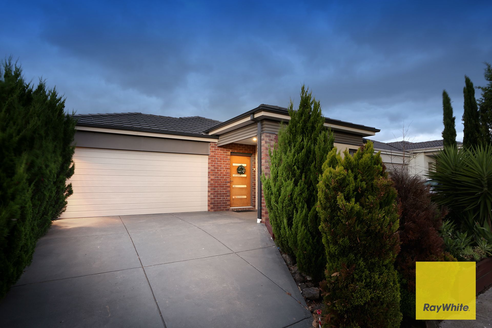 10 Tropic Circuit, Point Cook VIC 3030