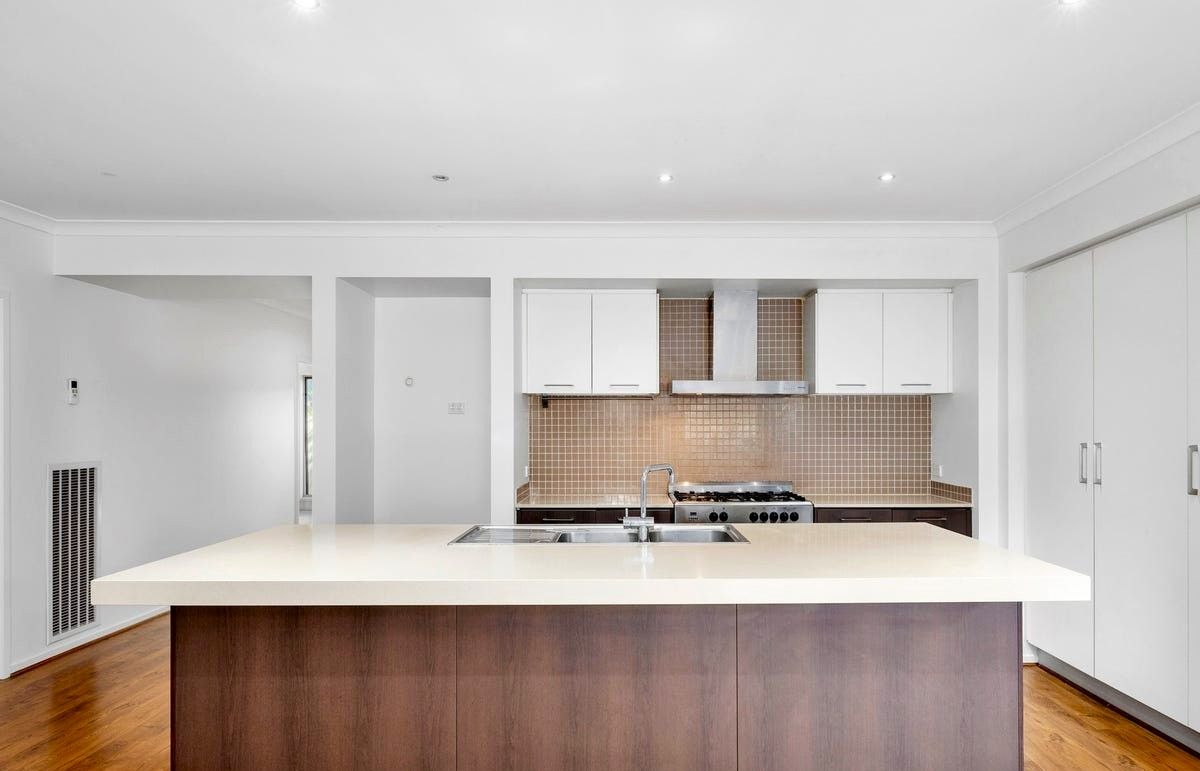 5 Flinders Place — photo 7 of 17