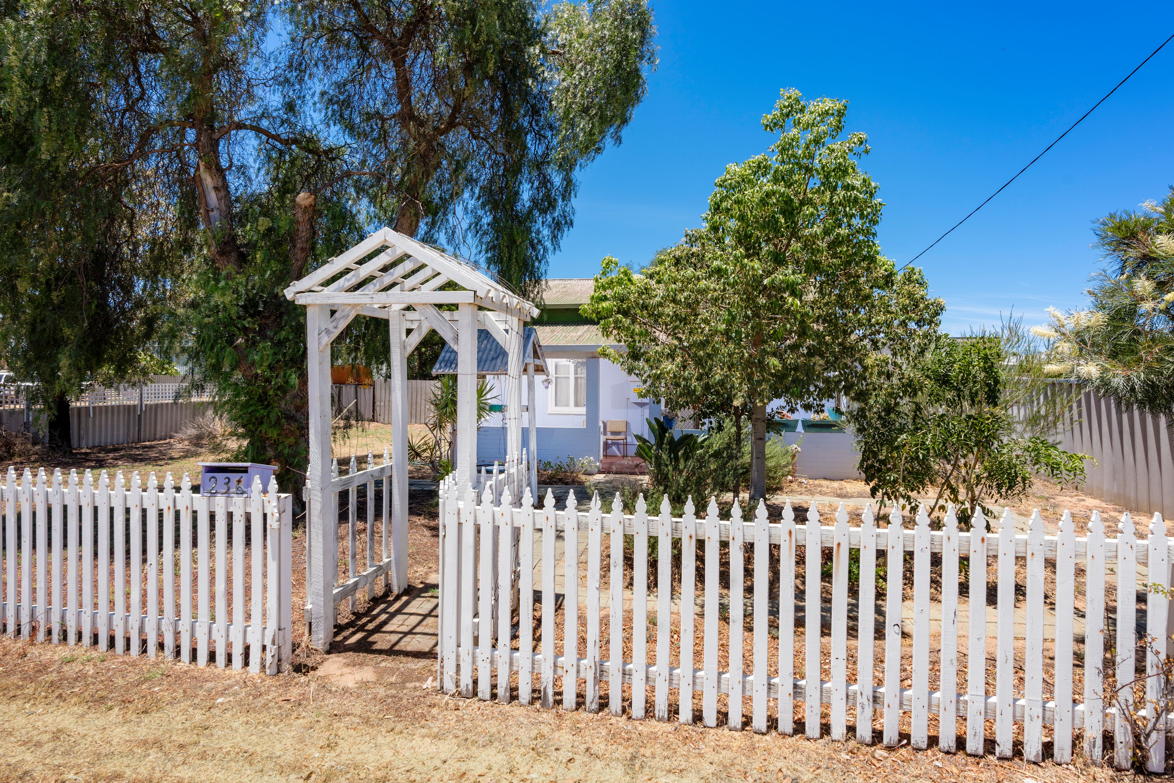 236 Fifth Street, Wonthella, WA 6530