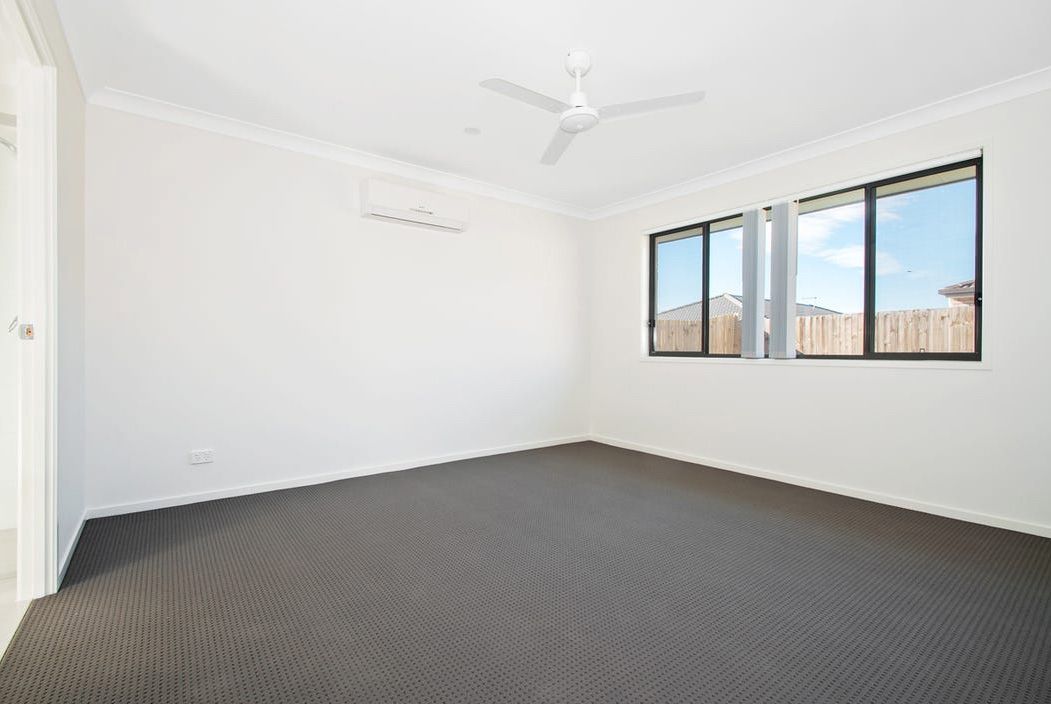 16 Rosella Street — photo 9 of 15