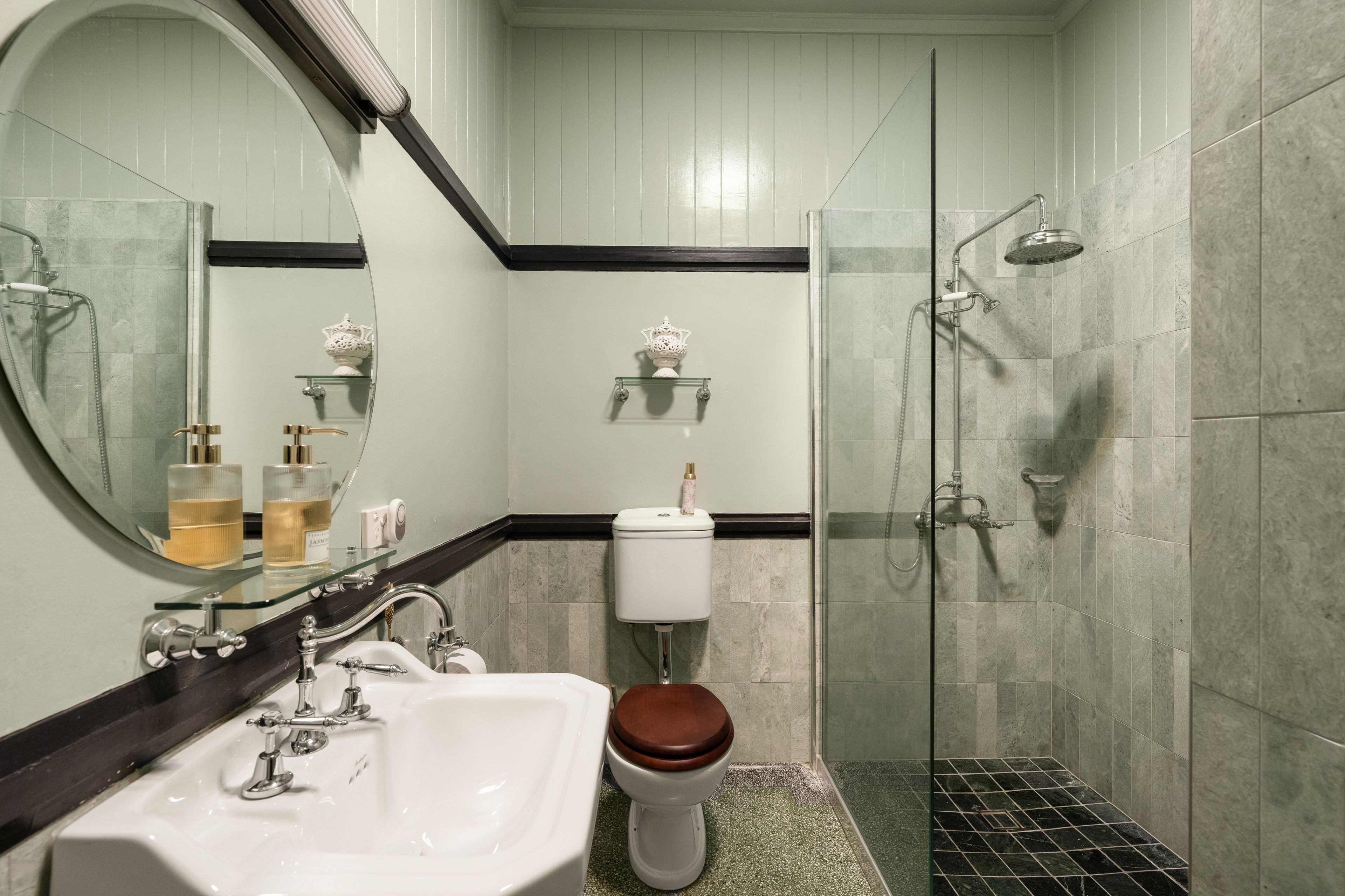 7 Hawthorne Street — photo 10 of 15