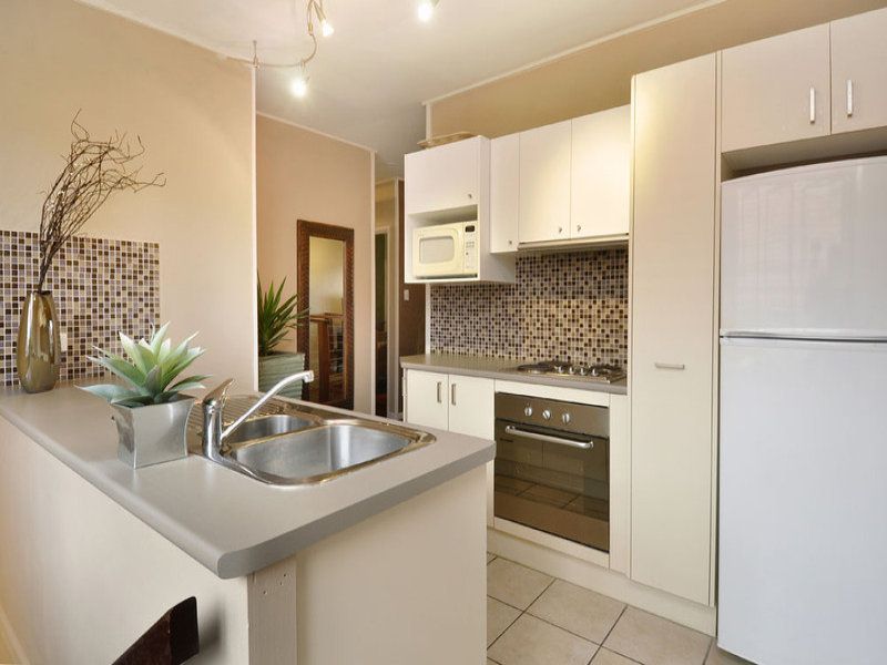 4/18 Oleander Avenue, Biggera Waters, QLD 4216
