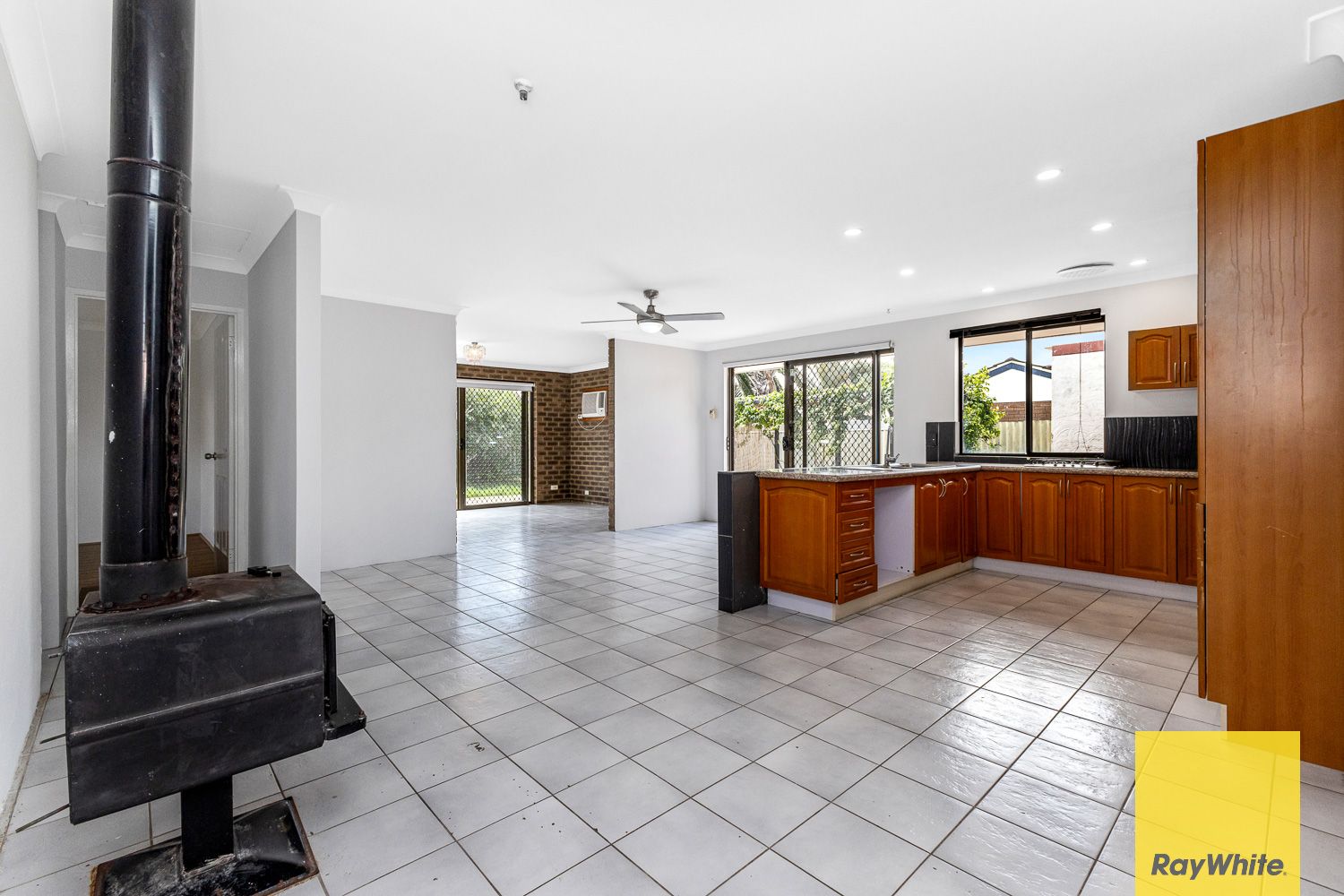 151 Berehaven Avenue, Thornlie, WA 6108 House for Rent Ray White BPG