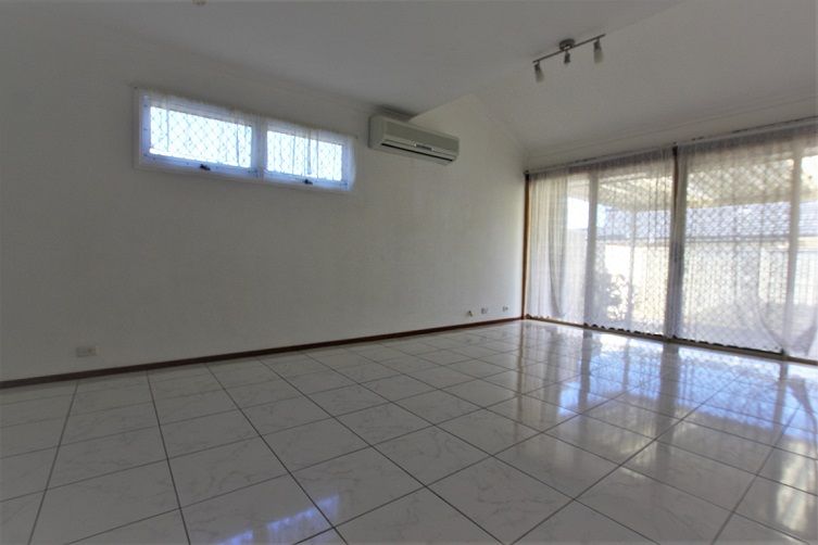 11 Green Lane, Bradbury, NSW 2560