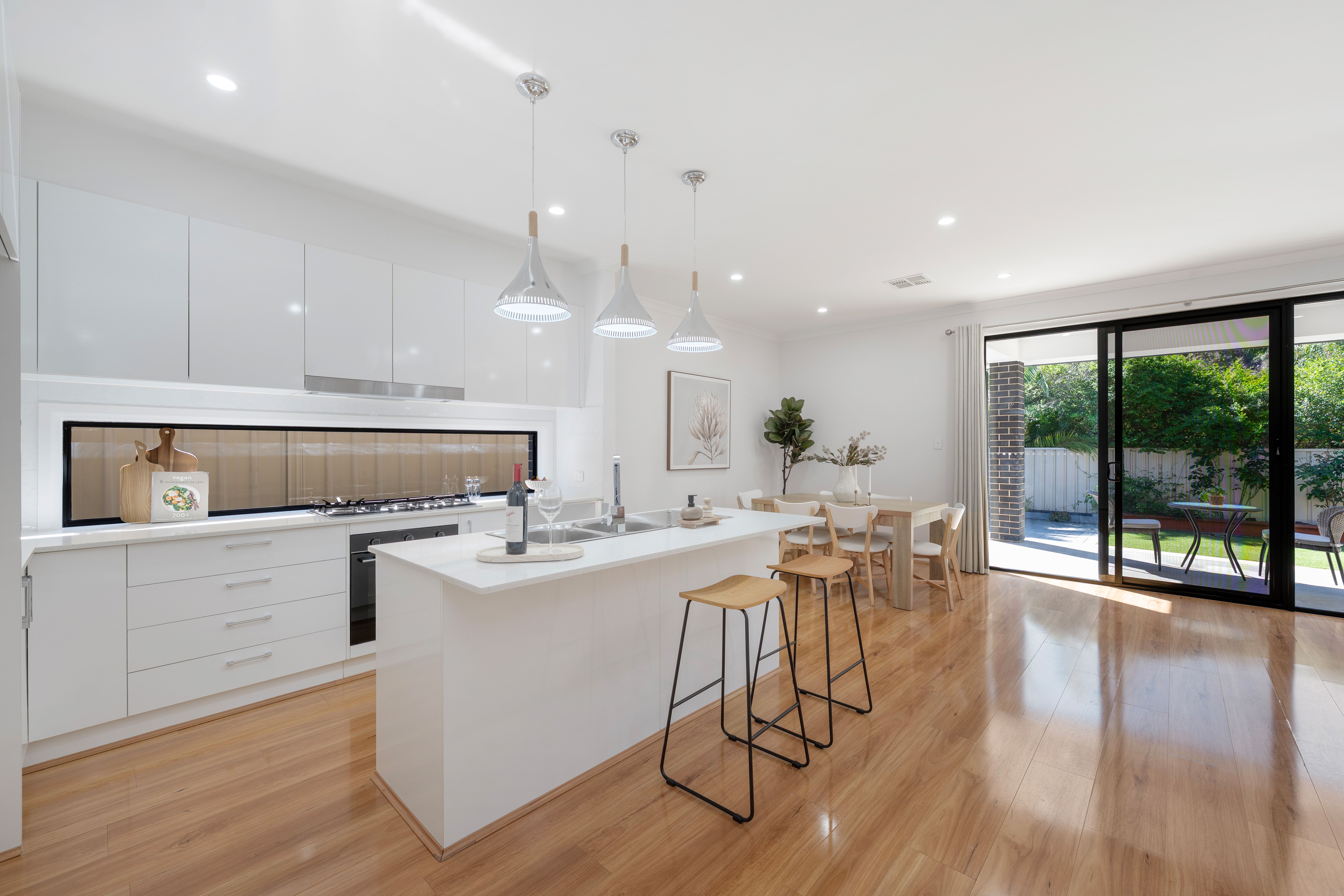 6 Berri Road — photo 3 of 21