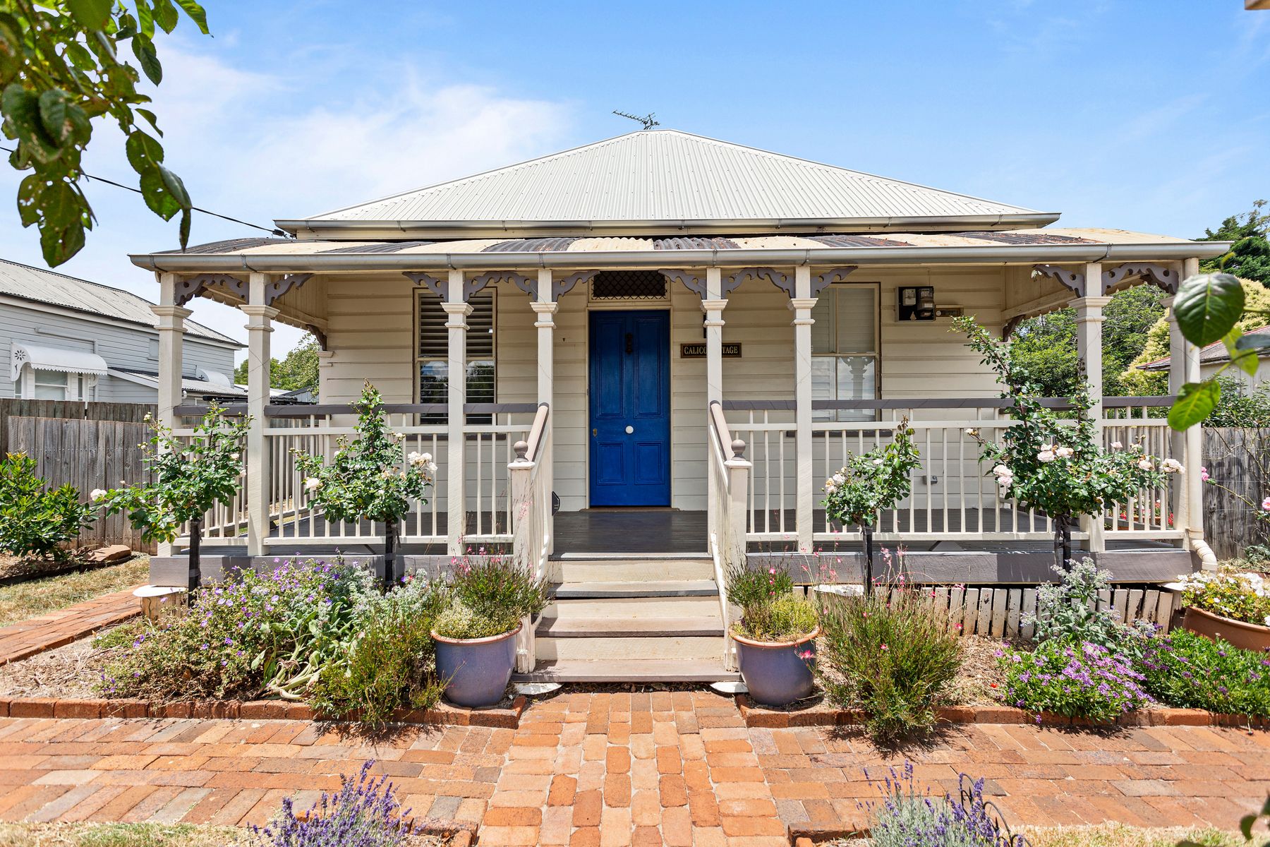 10 Albert Street, Newtown QLD 4350
