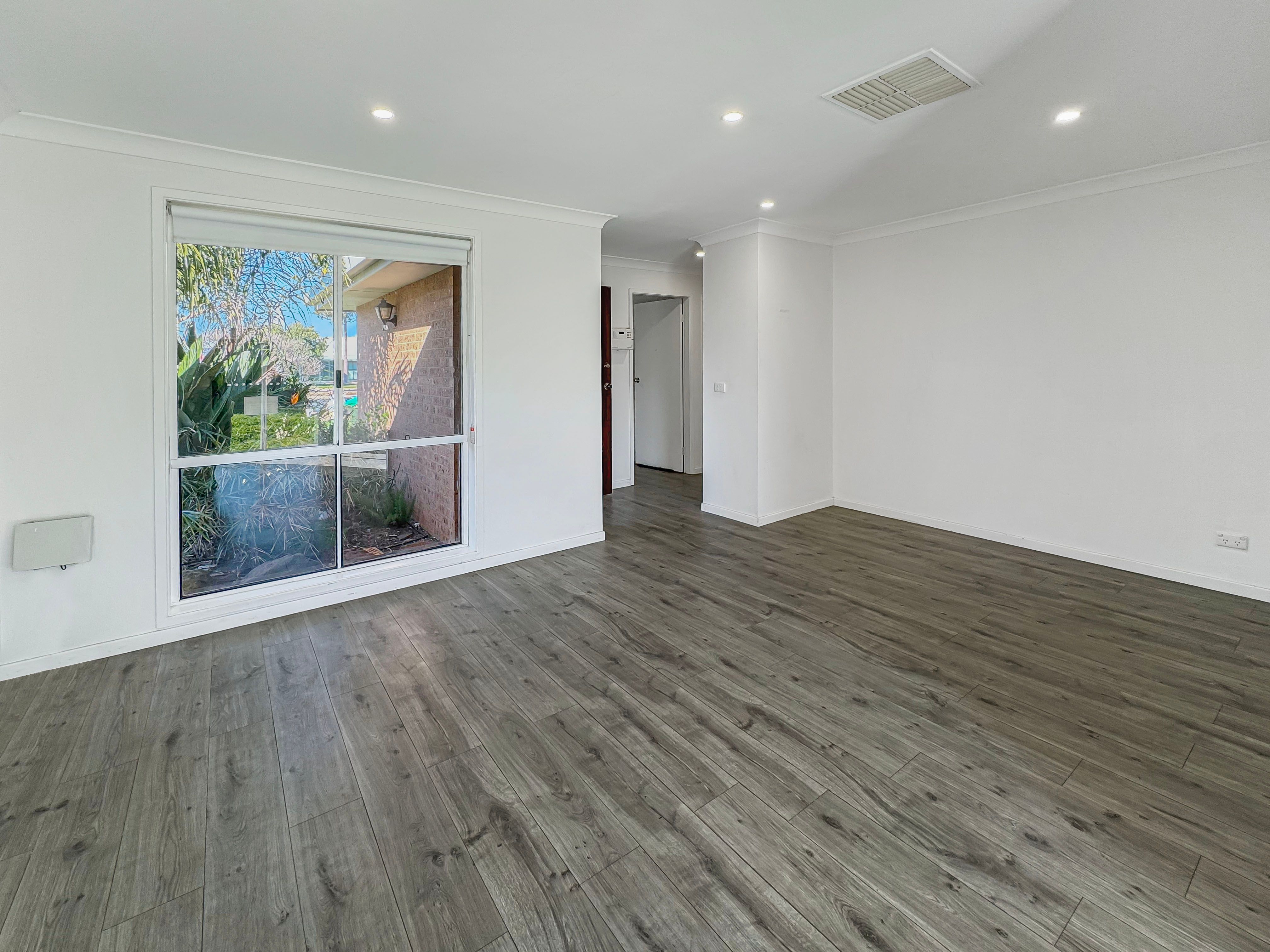 196 Cobra Street — photo 4 of 12