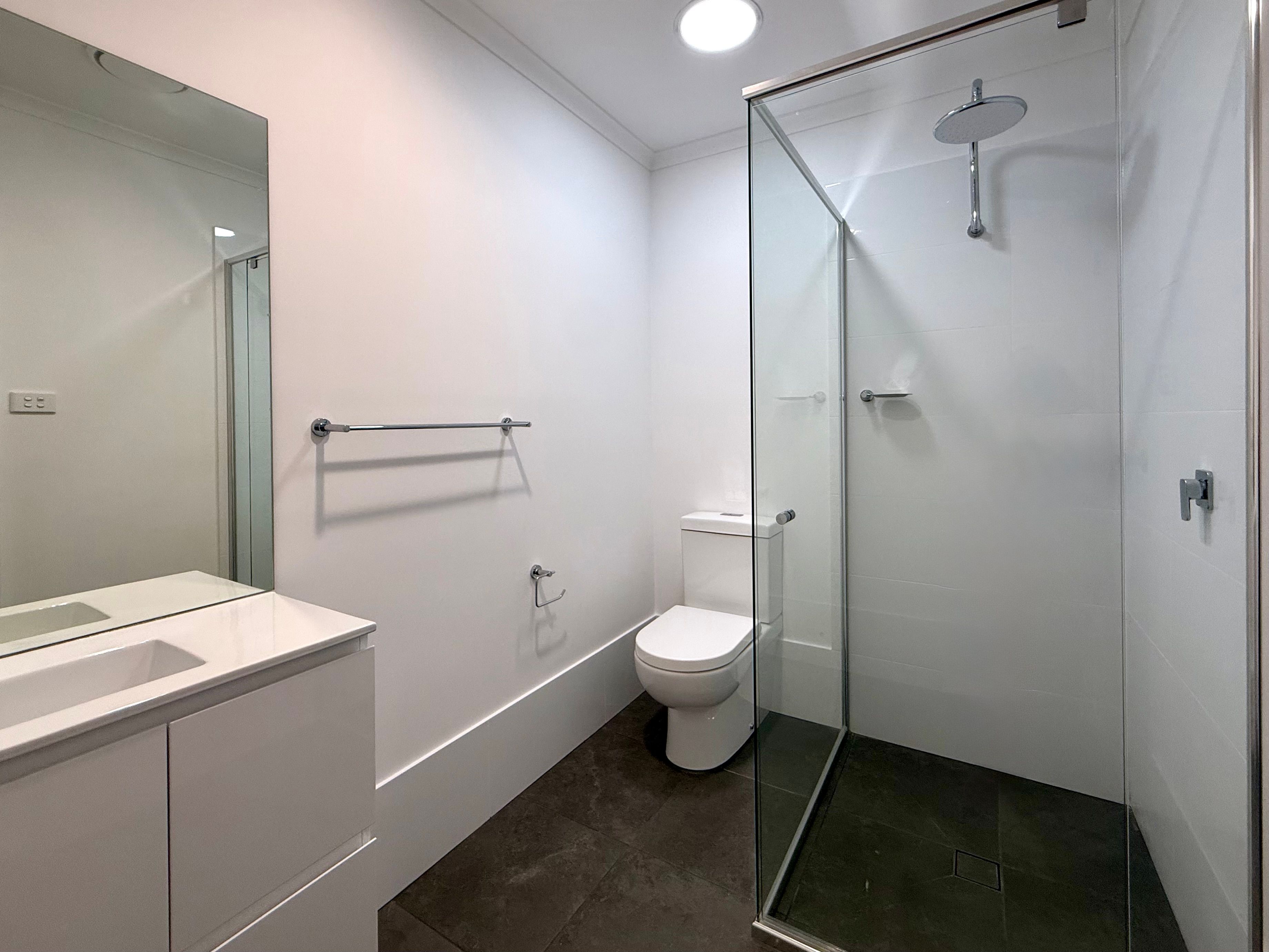 54 Lindesay Street — photo 7 of 8