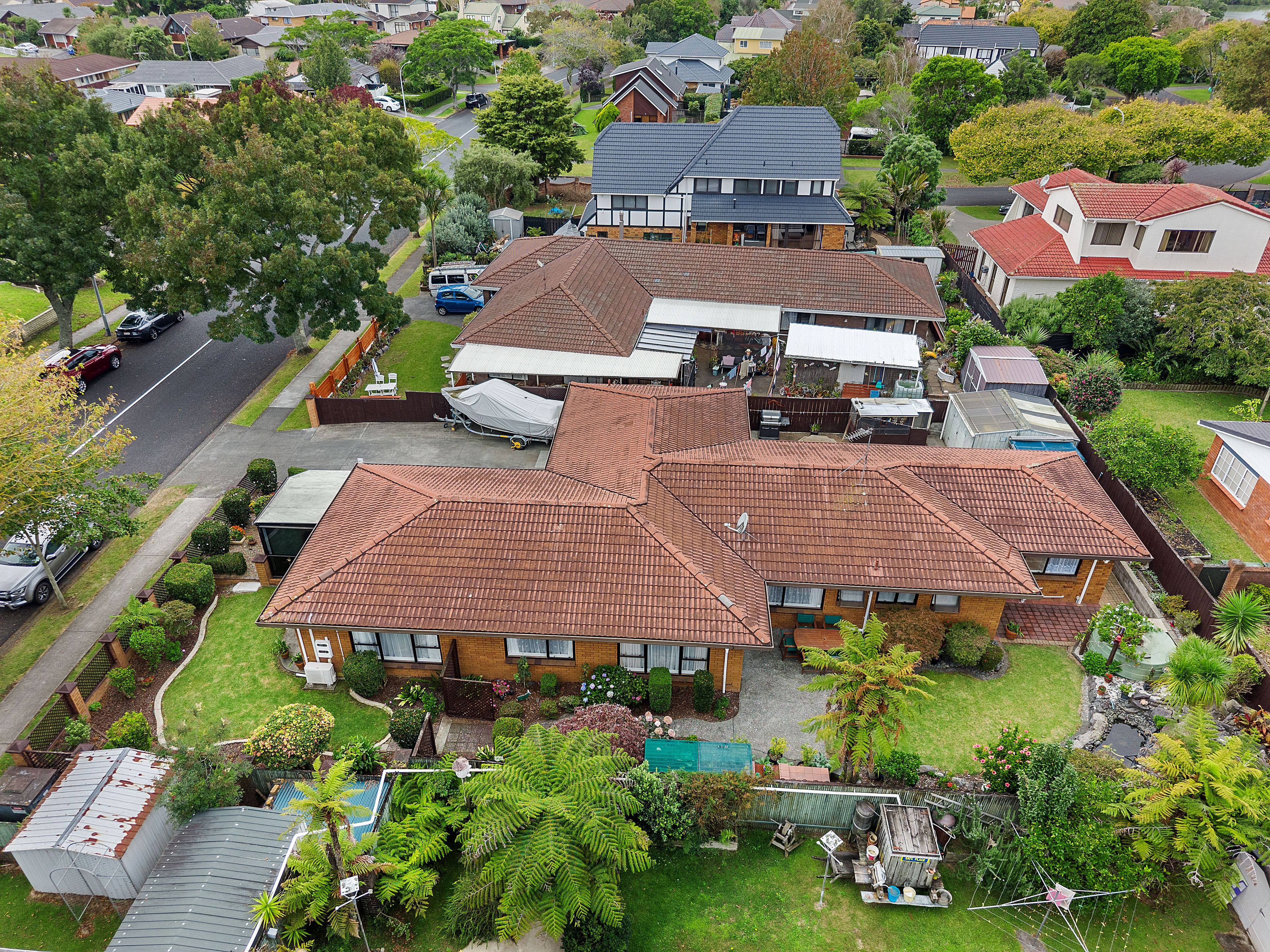 135 Walter Strevens Drive, Conifer Grove, Manukau City