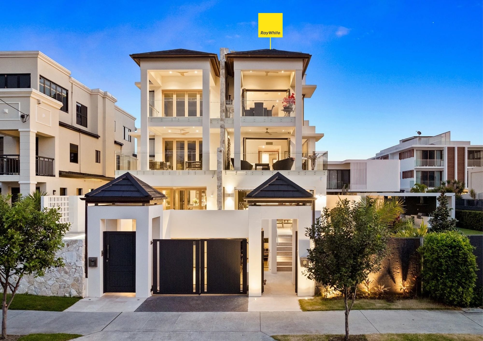 2/56 Woodroffe Avenue — photo from Ray White Main Beach