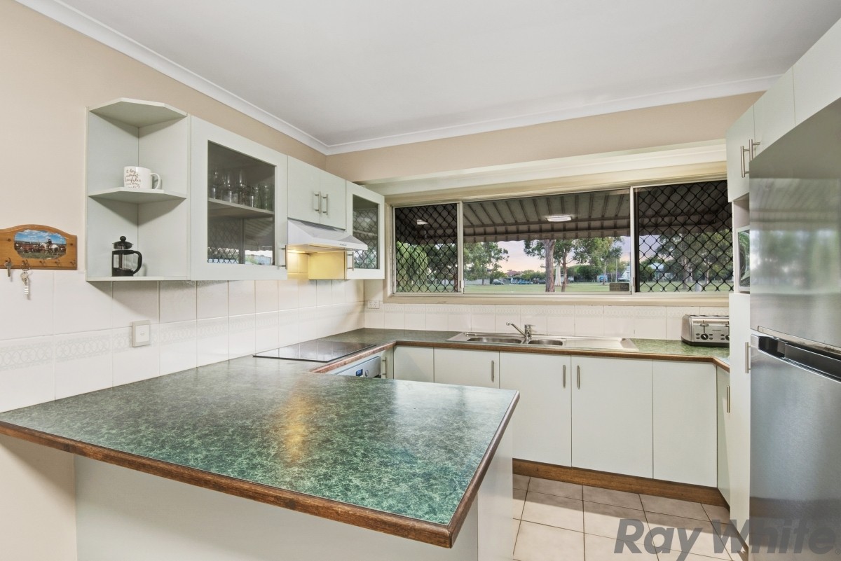 15 Raymond Terrace, Deception Bay, QLD 4508