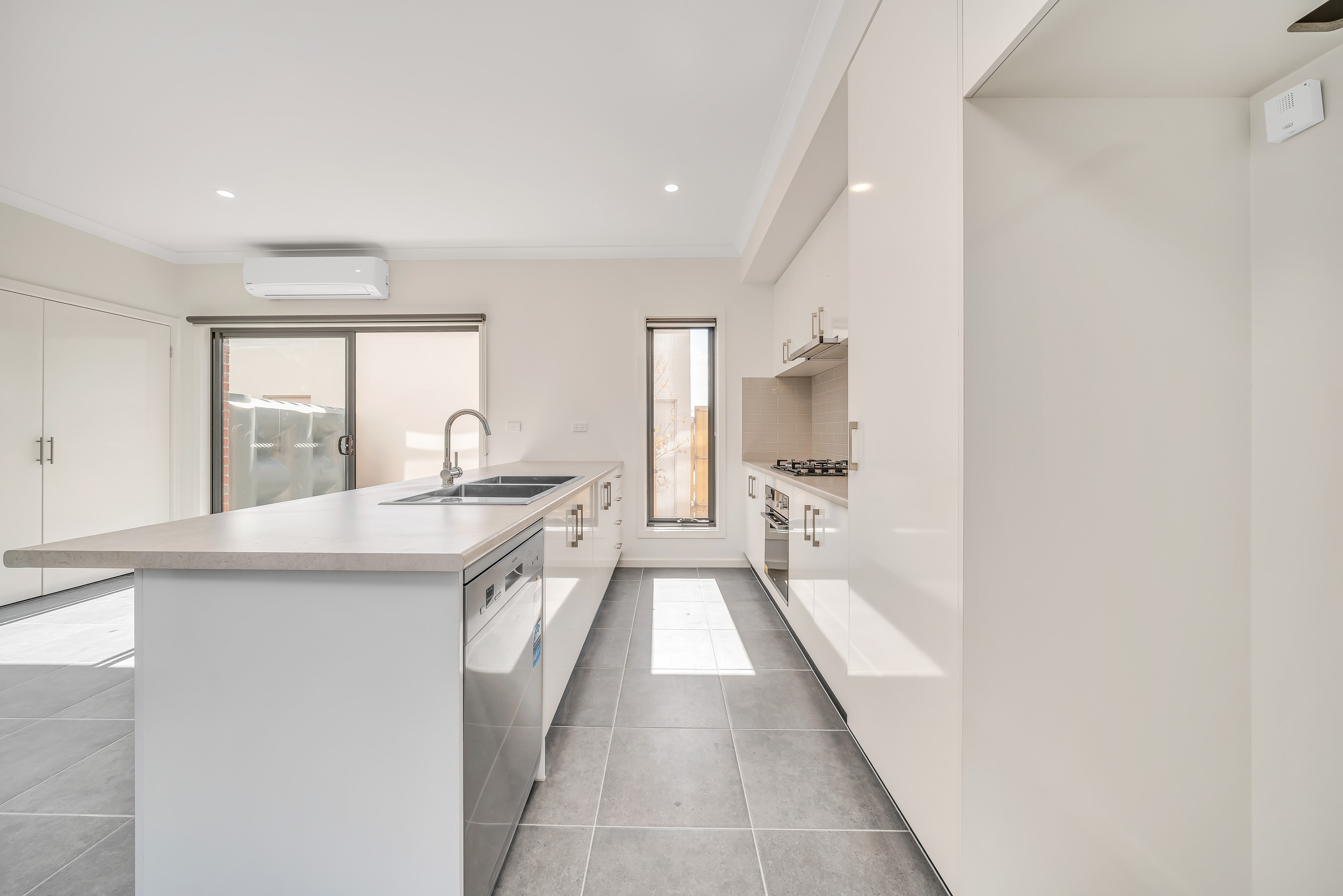 29 Monument Boulevard, Clyde North, VIC 3978