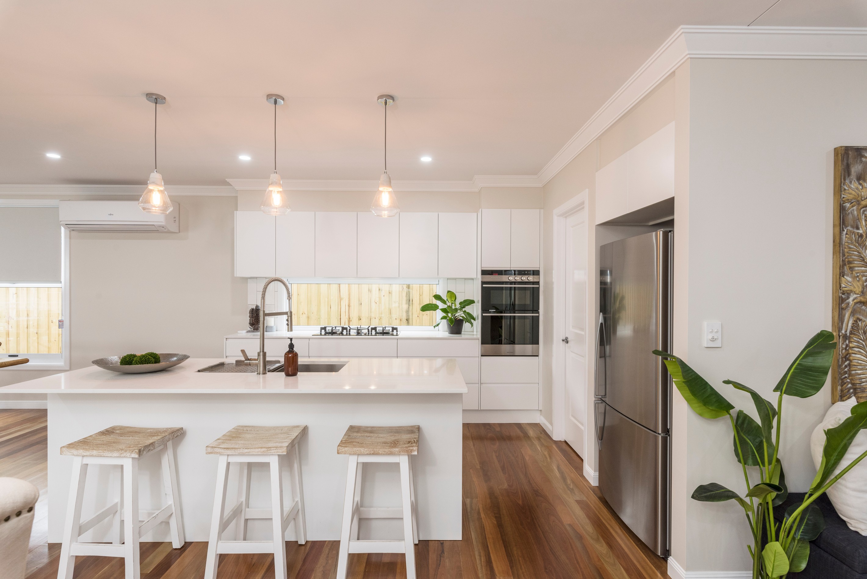 117 McIlwraith Avenue, Norman Park, QLD 4170
