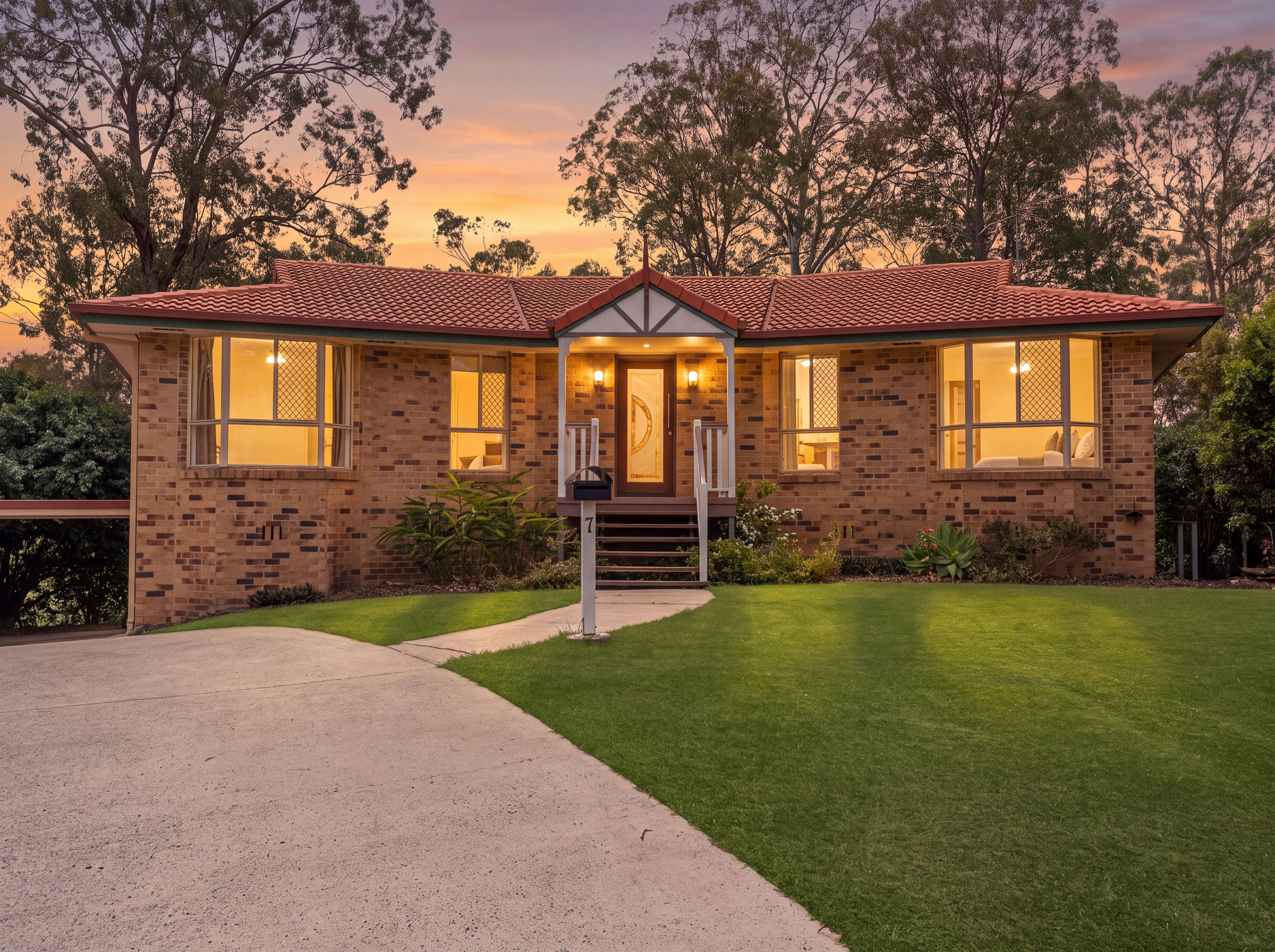 7 Alan Court — photo from Ray White Chermside