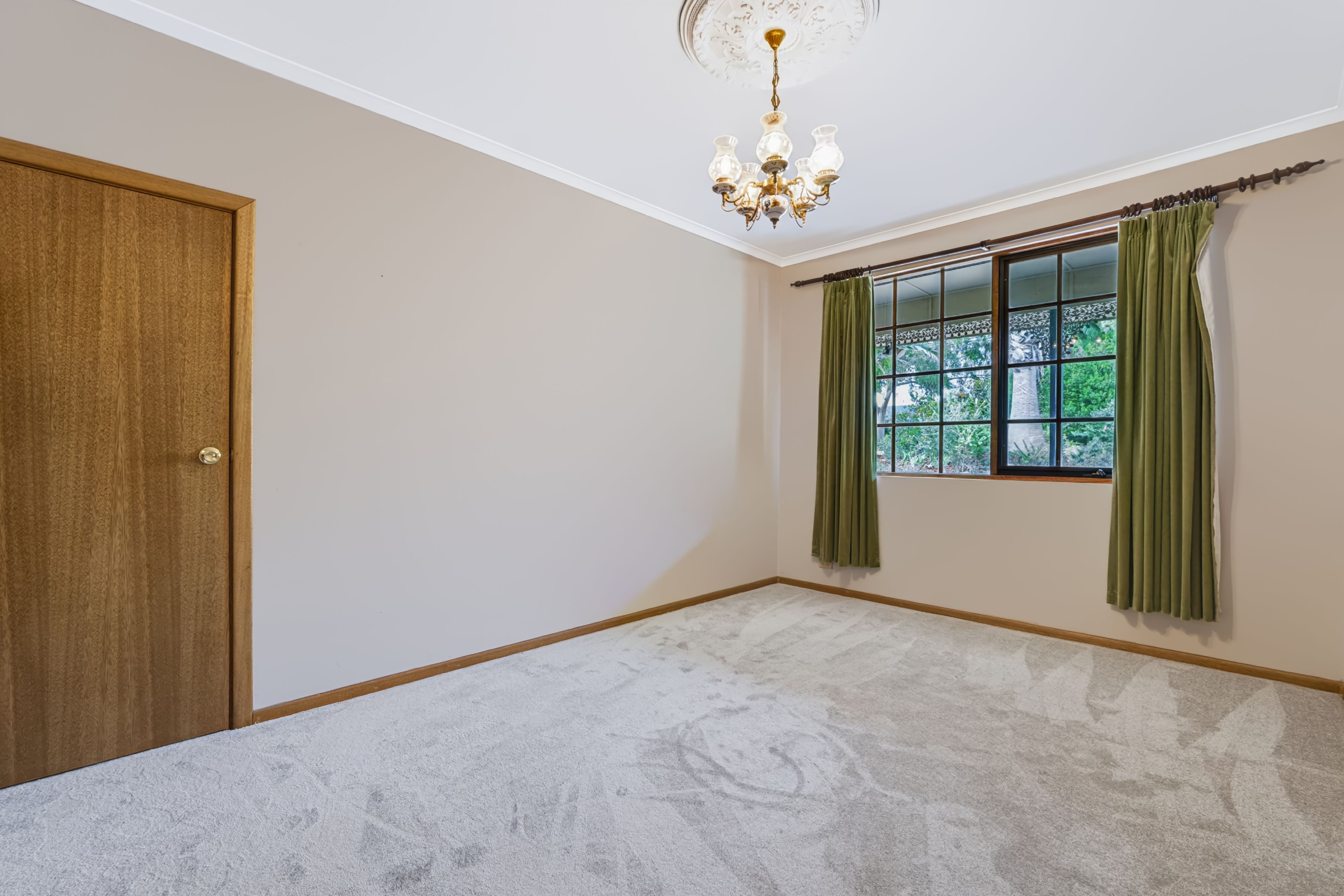 98 Green Valley Drive — photo 16 of 27