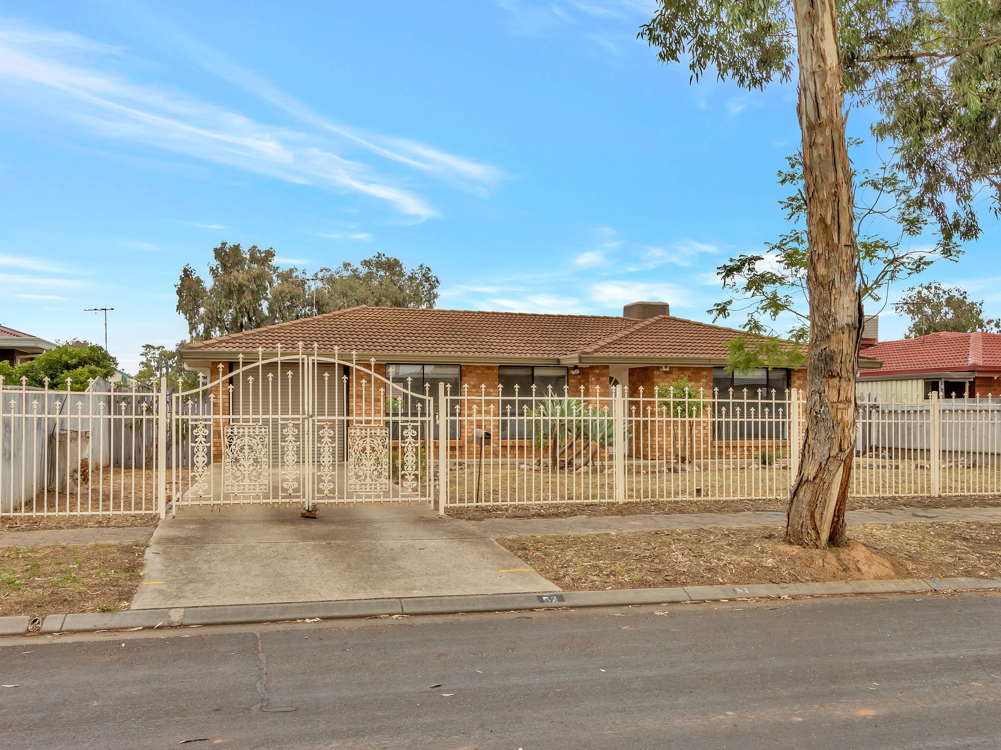 52 Nicholls Crescent, Burton, SA 5110