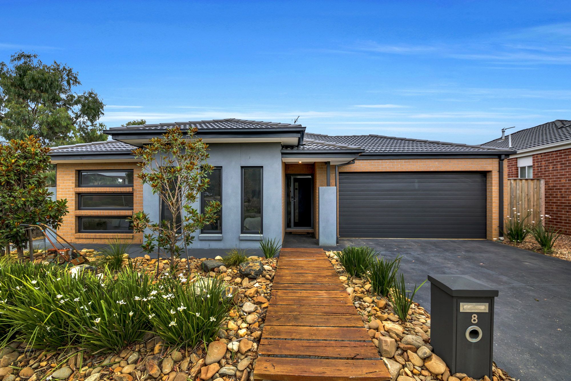 8 Connect Way, MOUNT DUNEED VIC 3217