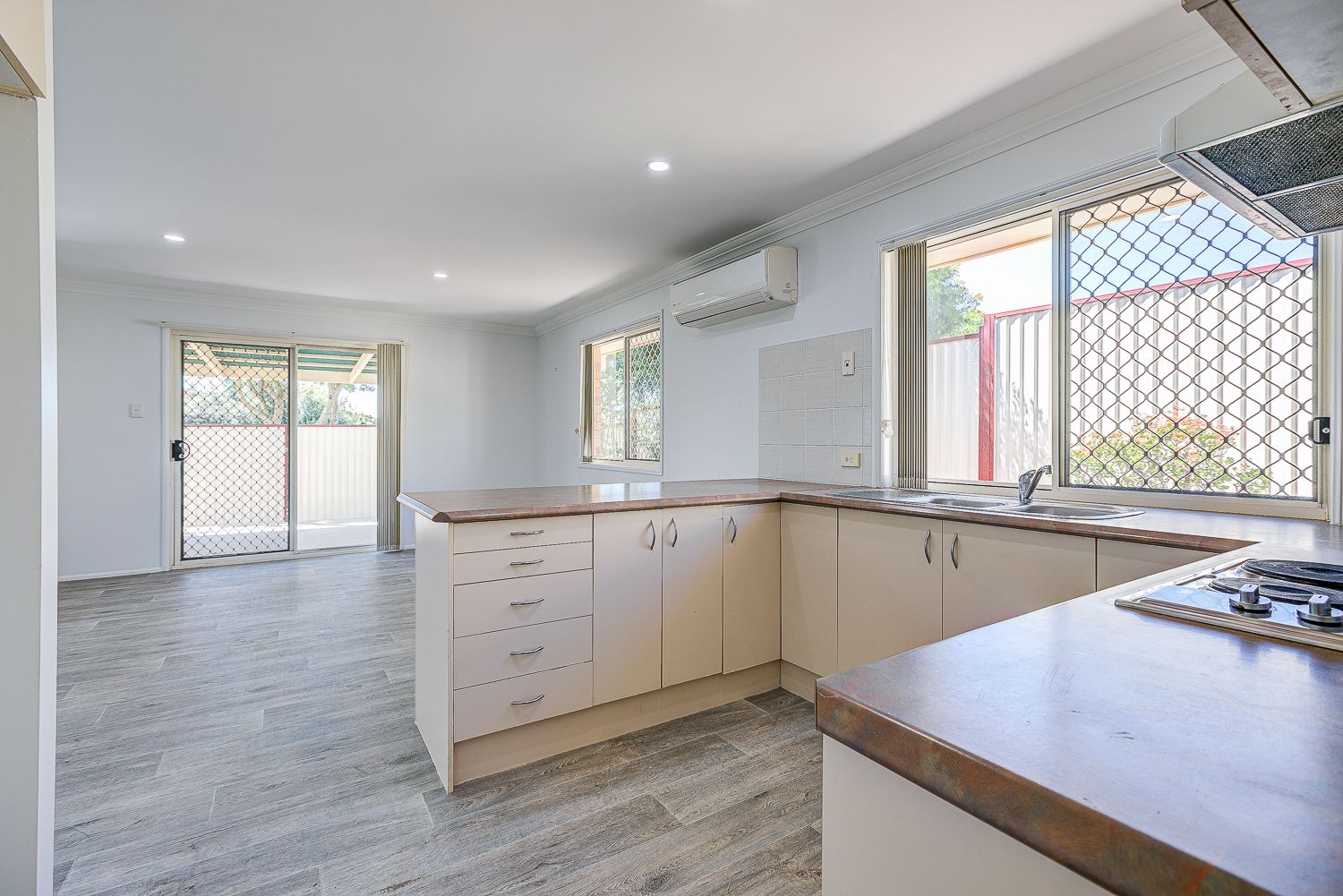 32 Standford Place, Regents Park, QLD 4118