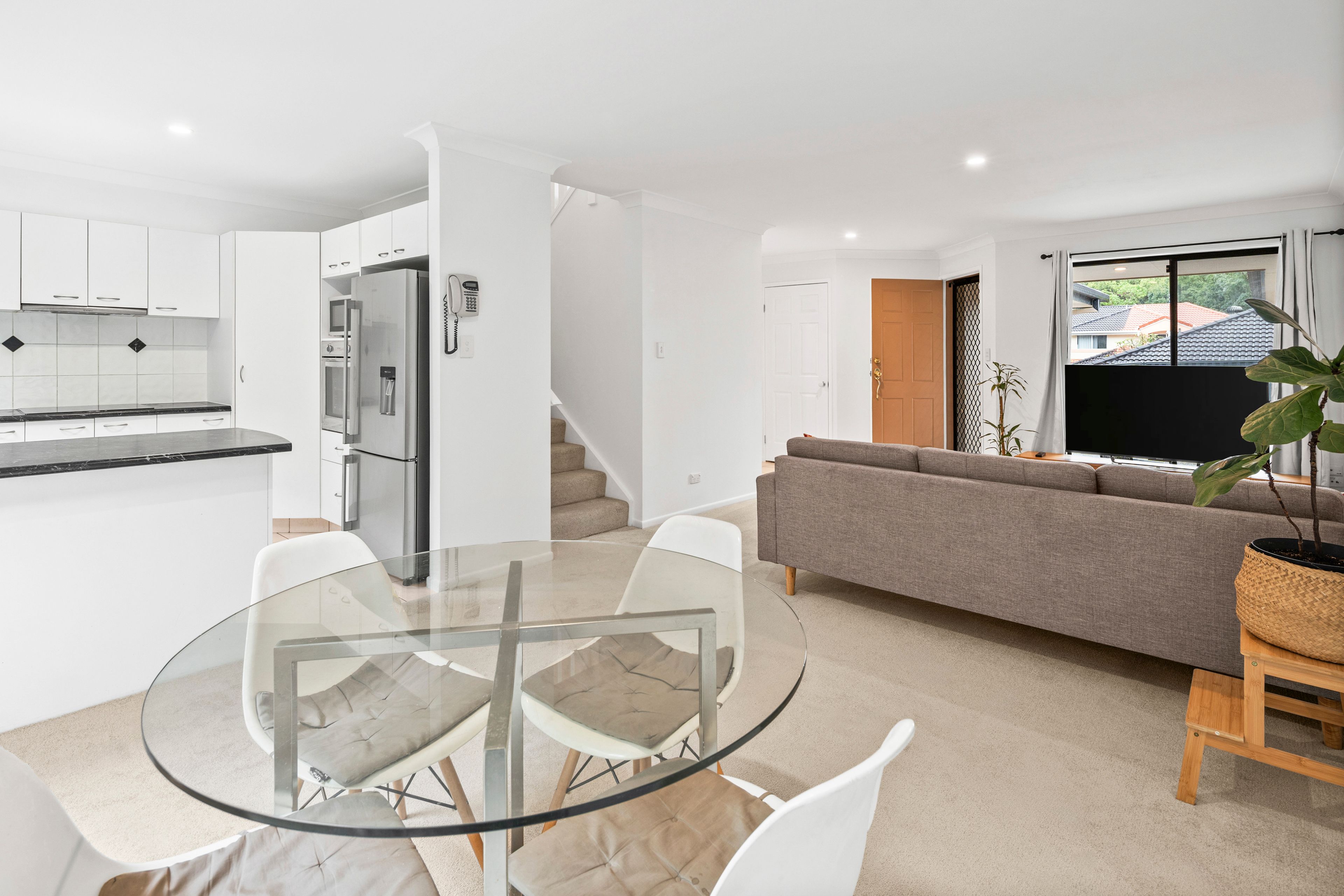 27/4 Bushmead Street — photo 3 of 16