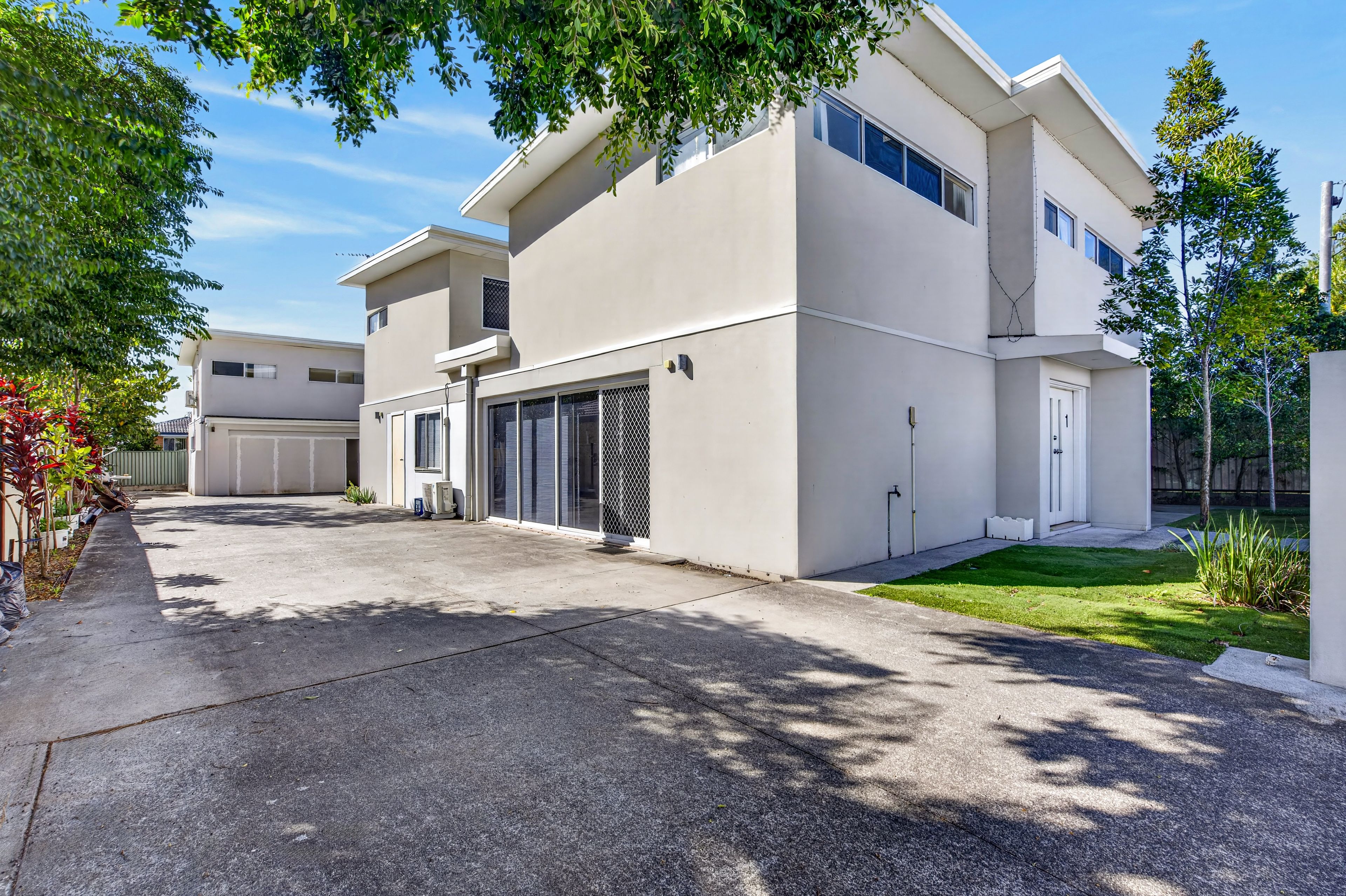 103 Minnie Street — photo 3 of 20