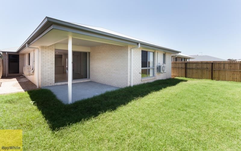15 Niels Crescent, Park Ridge, QLD 4125