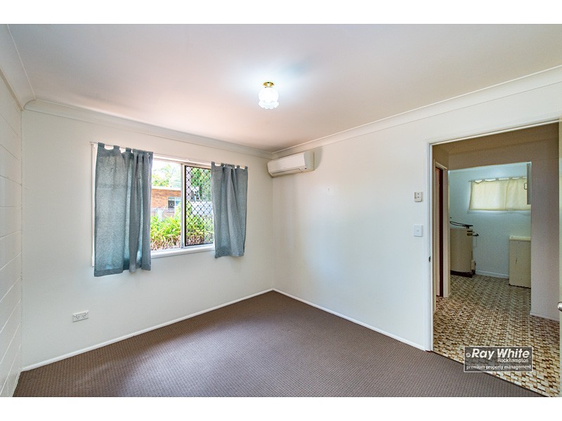 1/17 Madge Street, Norman Gardens, QLD 4701