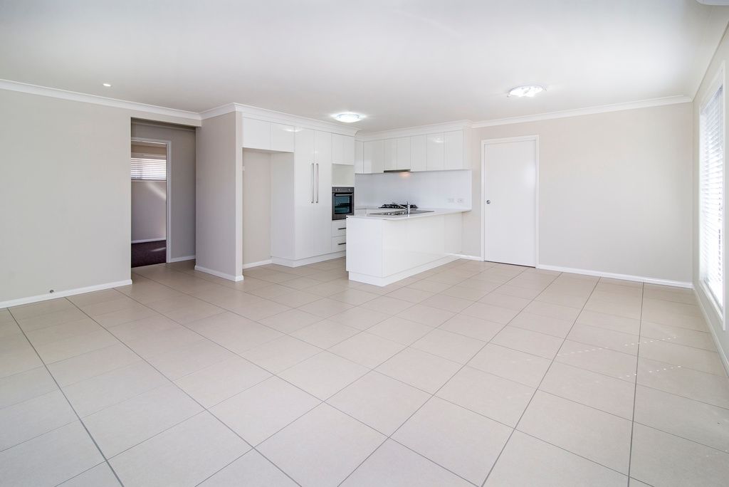 3/10 Furness, Kearneys Spring, QLD 4350