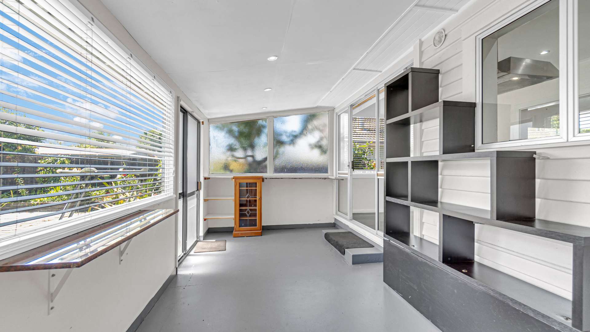 358 Blenheim Road photo 8