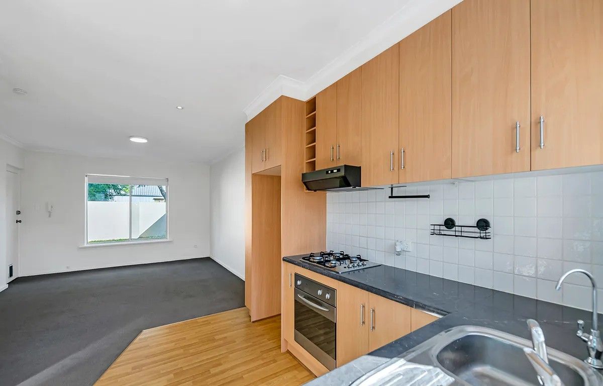 2/2A Morrell Street — photo 4 of 14