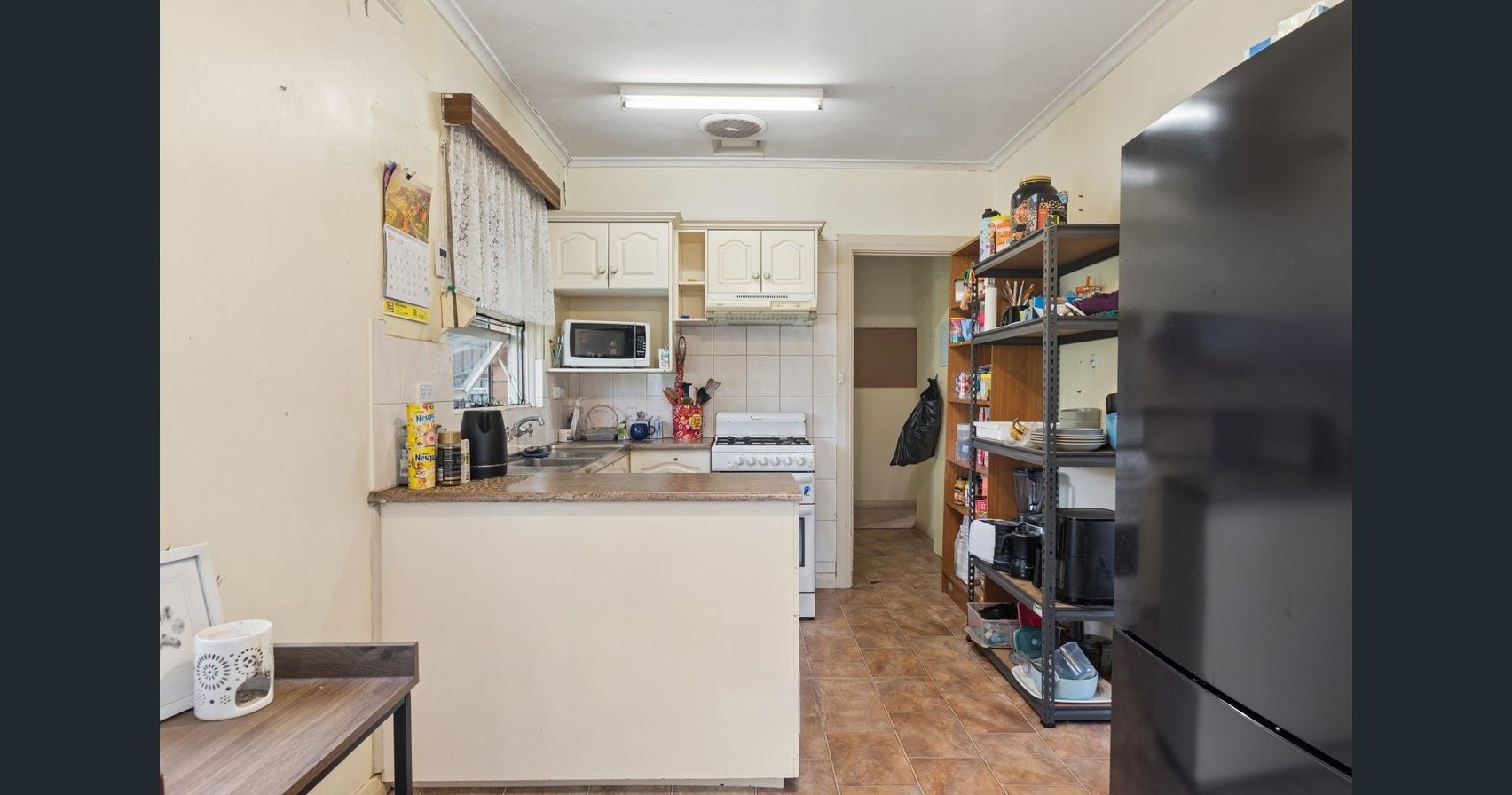 4 Bronwyn Crescent — photo 4 of 16
