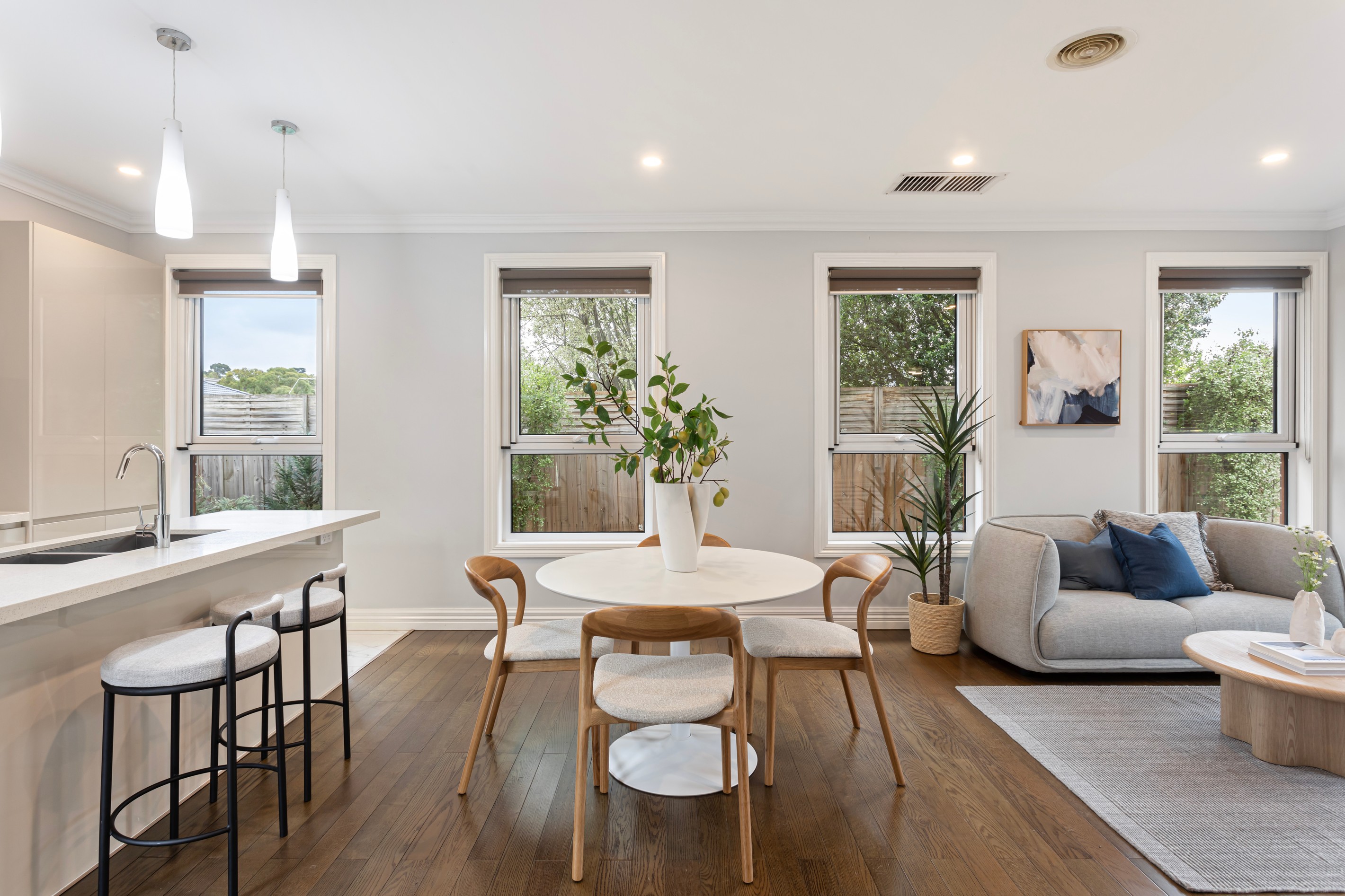 2/10 Kilsyth Avenue, Burwood, VIC 3125