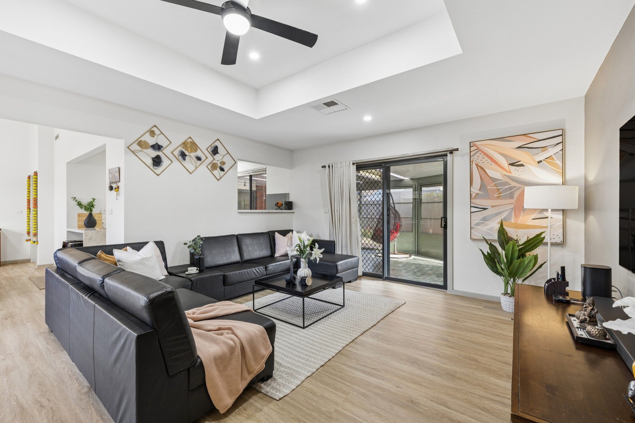 104 Wattle Avenue — photo 3 of 30