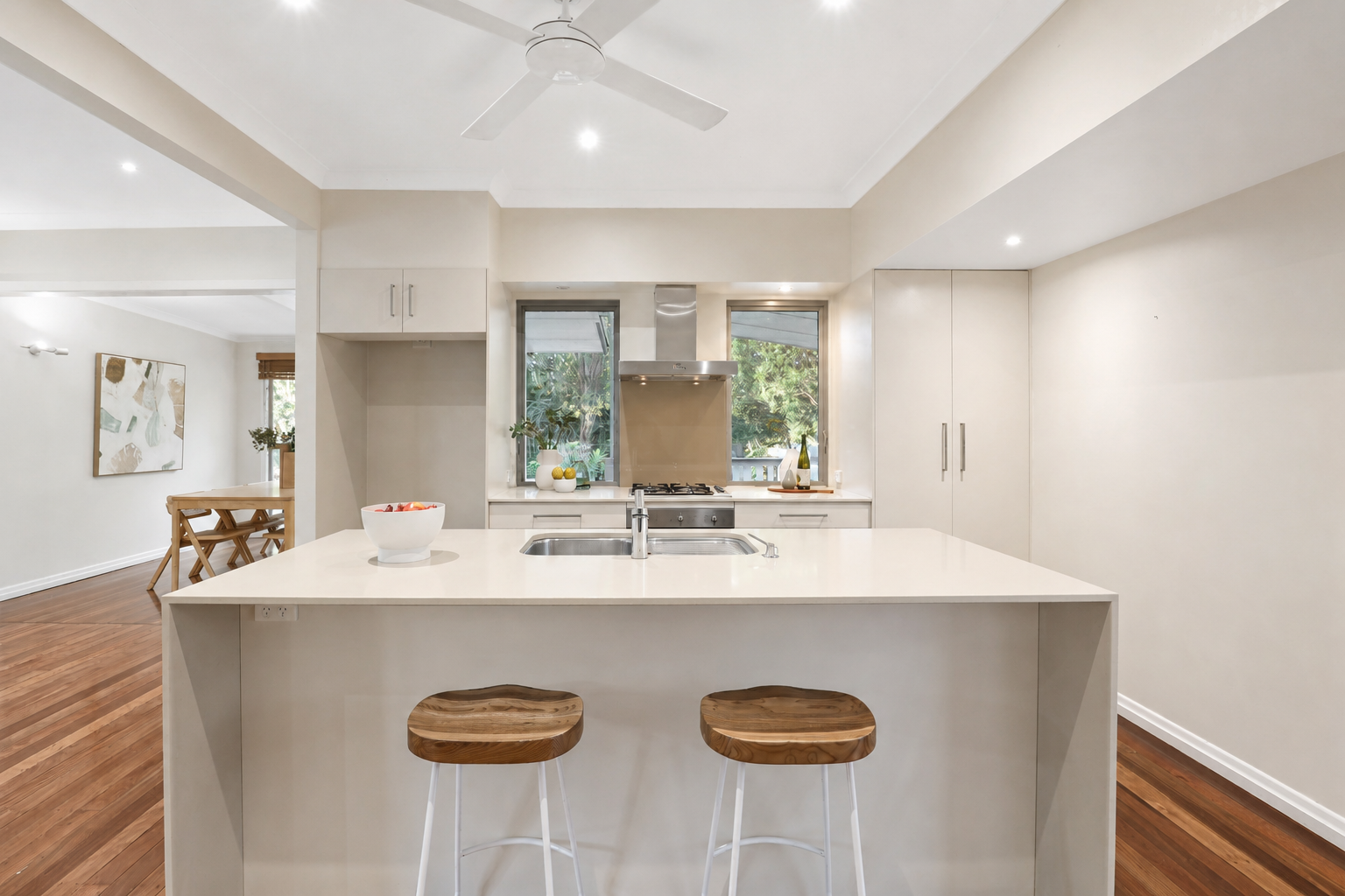 31 White Street — photo 3 of 24