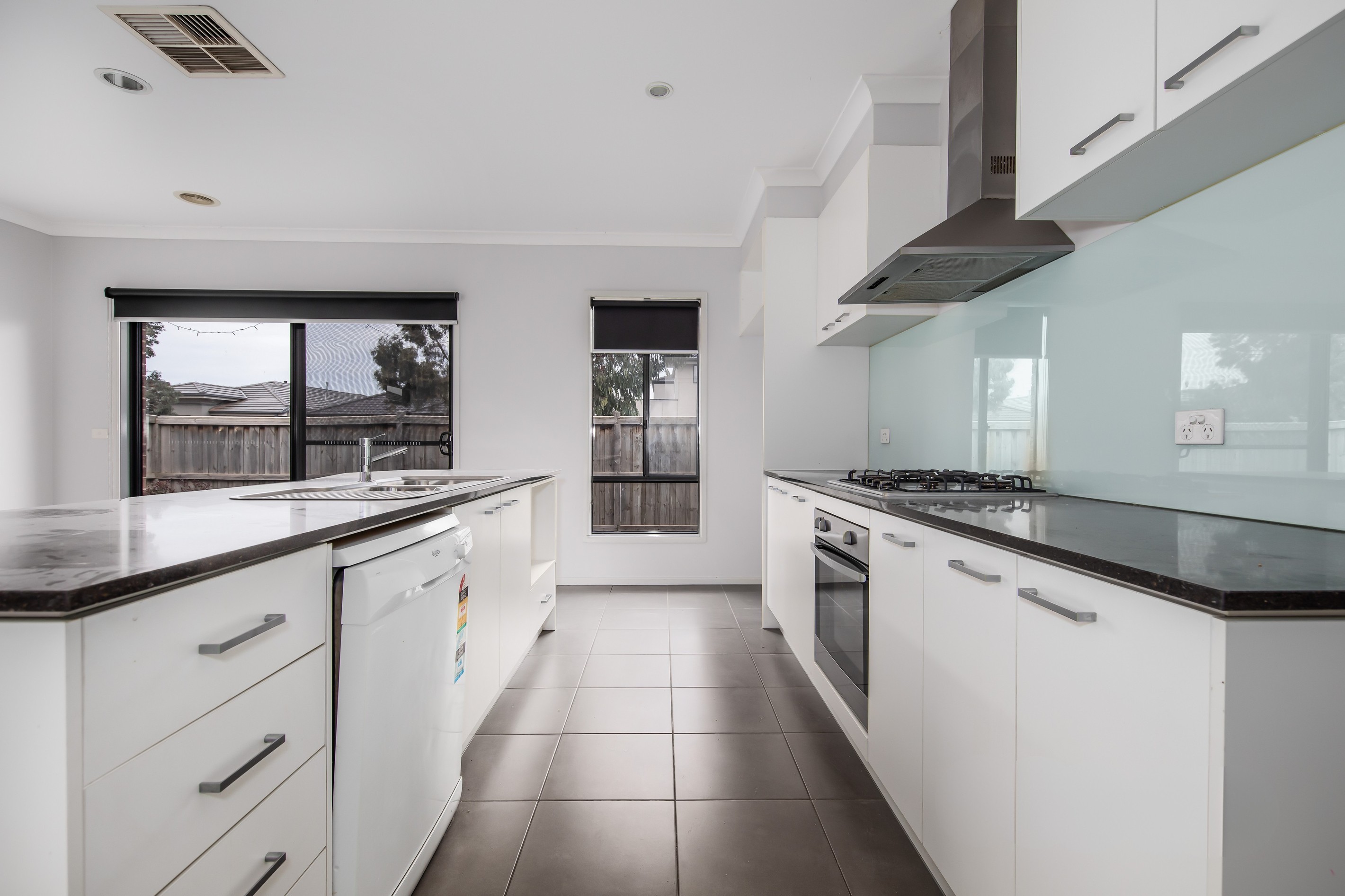 10 Mathoura Avenue, Werribee, VIC 3030