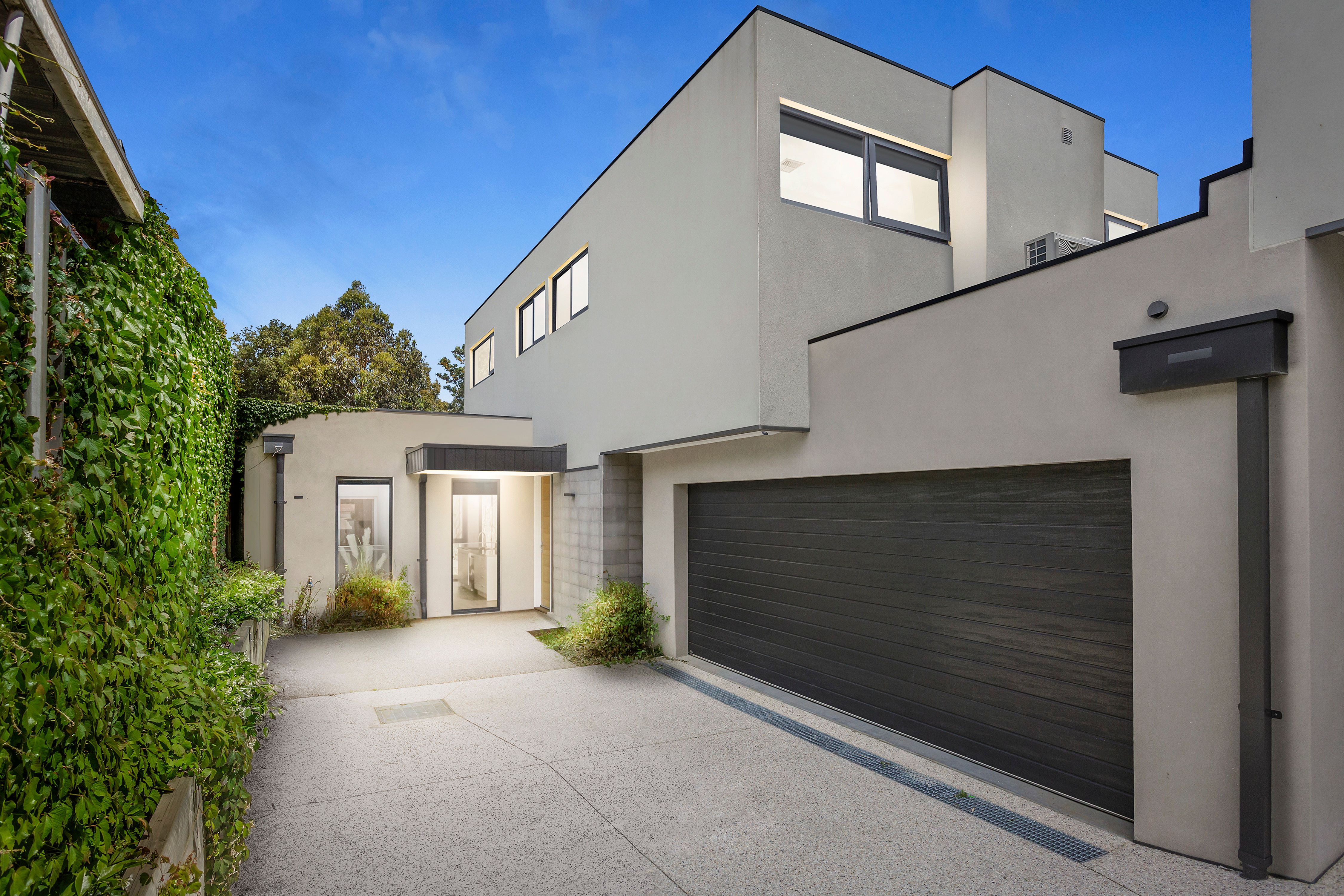 2 Tuhan Street, Chadstone VIC 3148