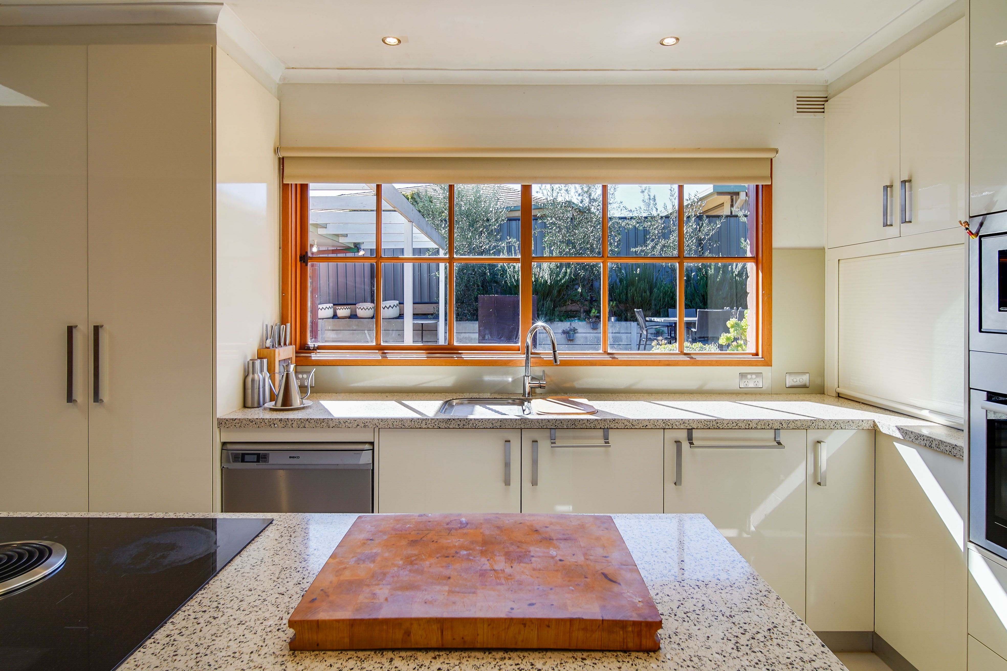 90 Harley Street, Strathdale, VIC 3550