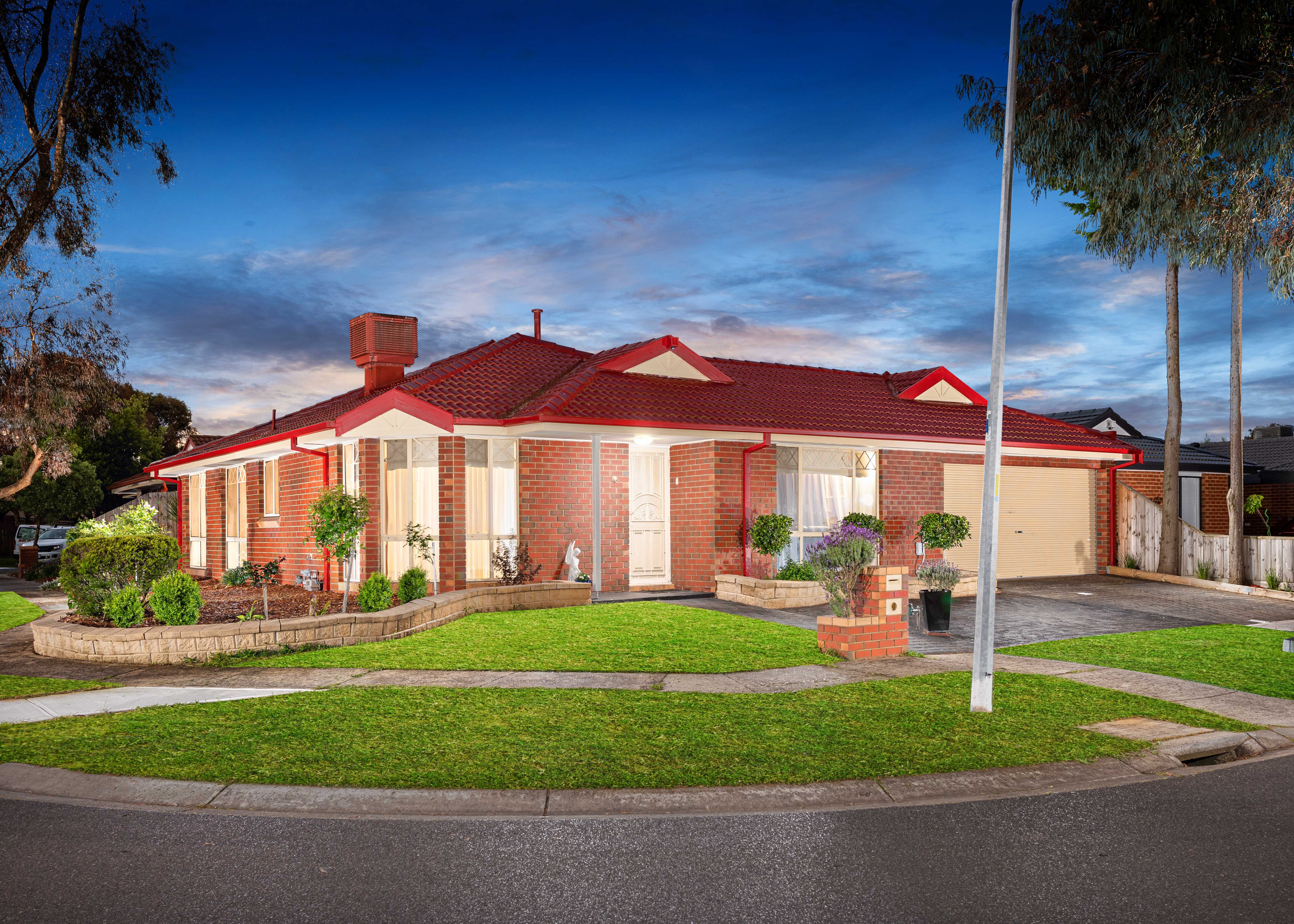 16 The Seekers Crescent, Mill Park VIC 3082