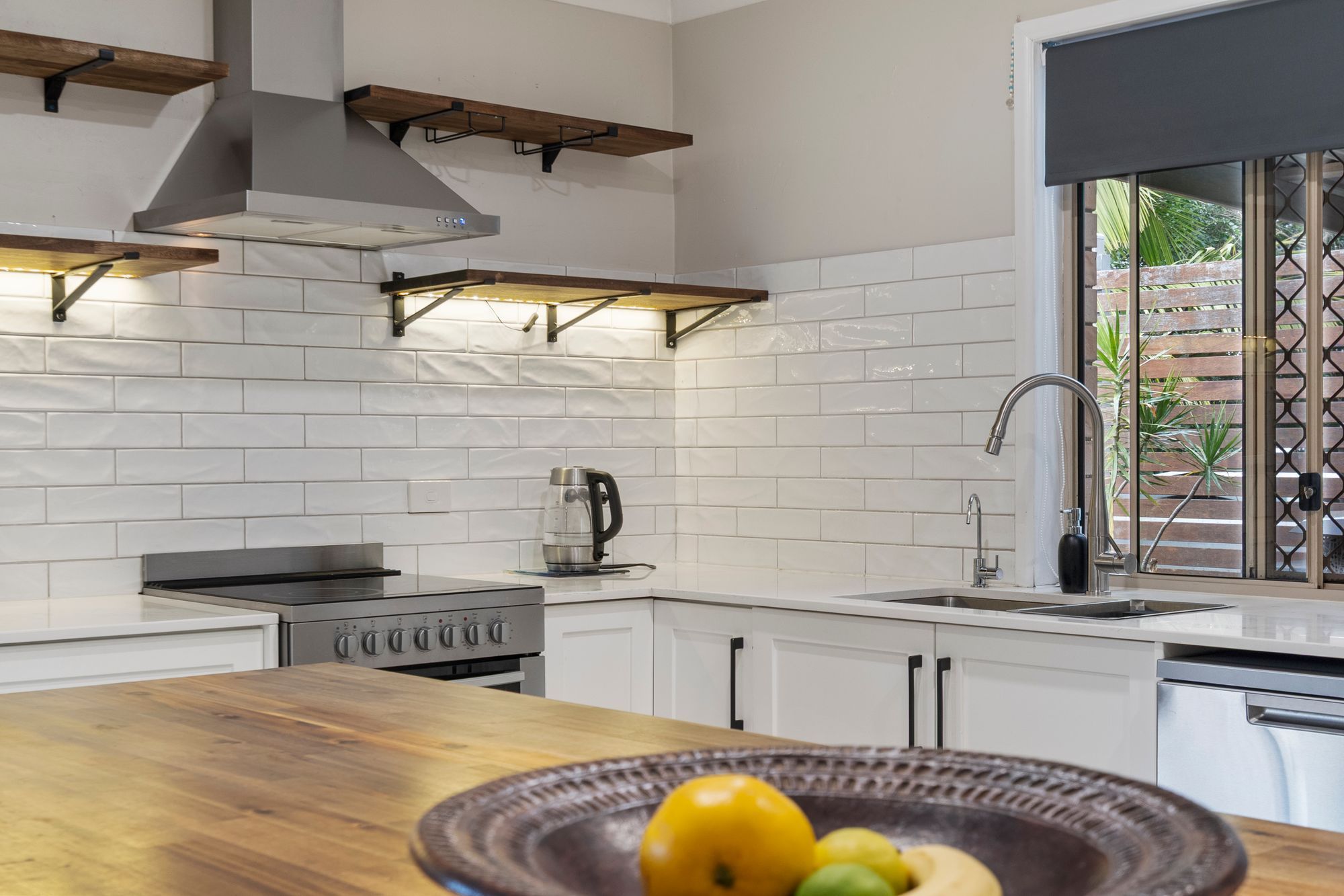 1 Justin Avenue, Tamborine Mountain, QLD 4272