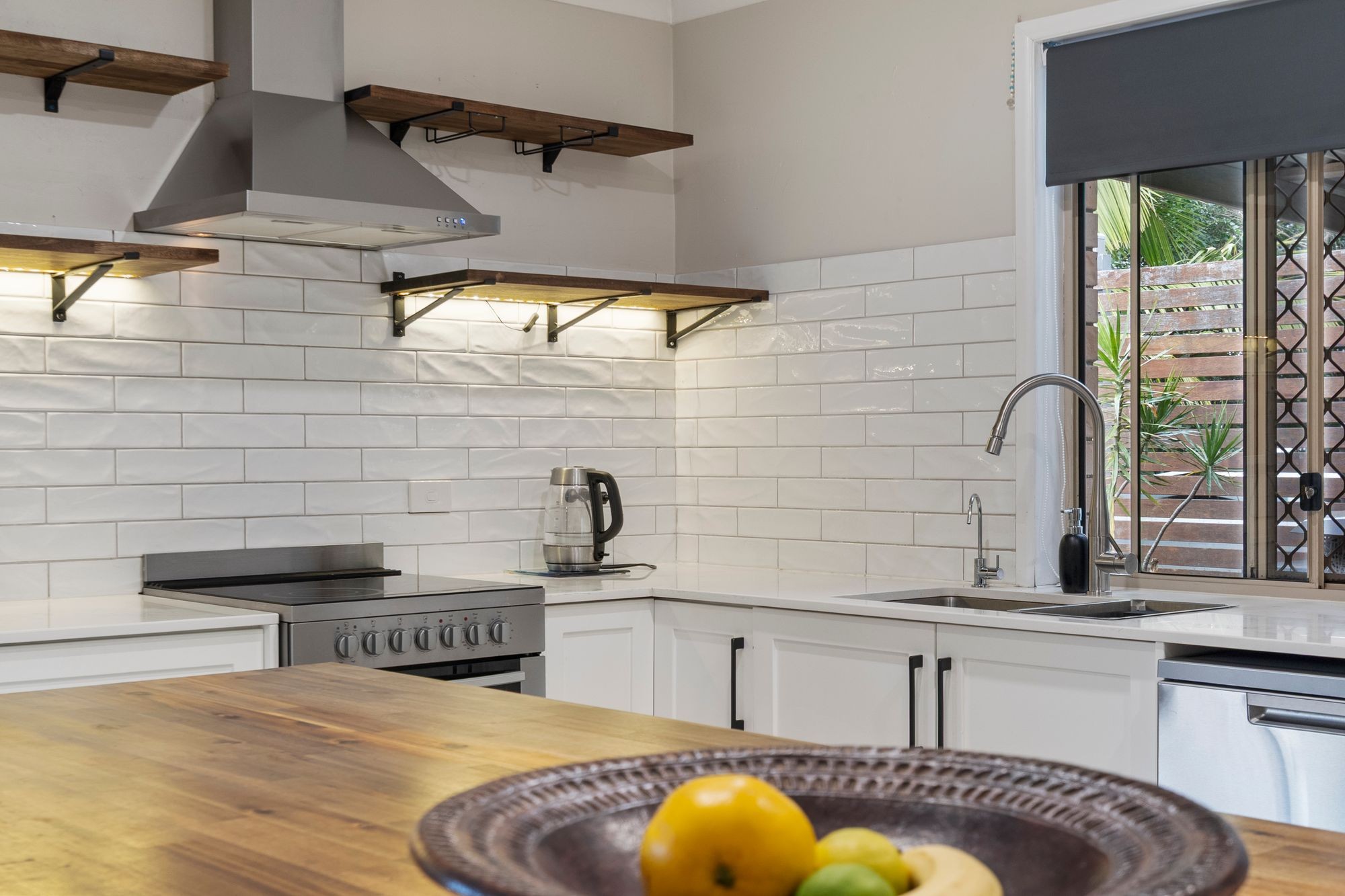 1 Justin Avenue, Tamborine Mountain, QLD 4272