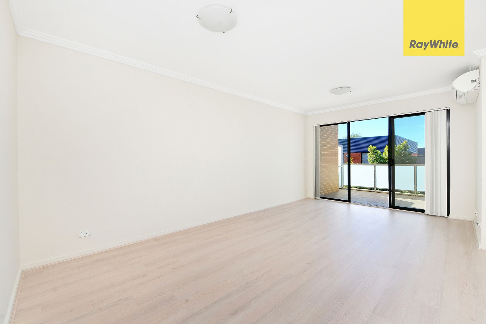 6/201-203 William Street — photo 3 of 8