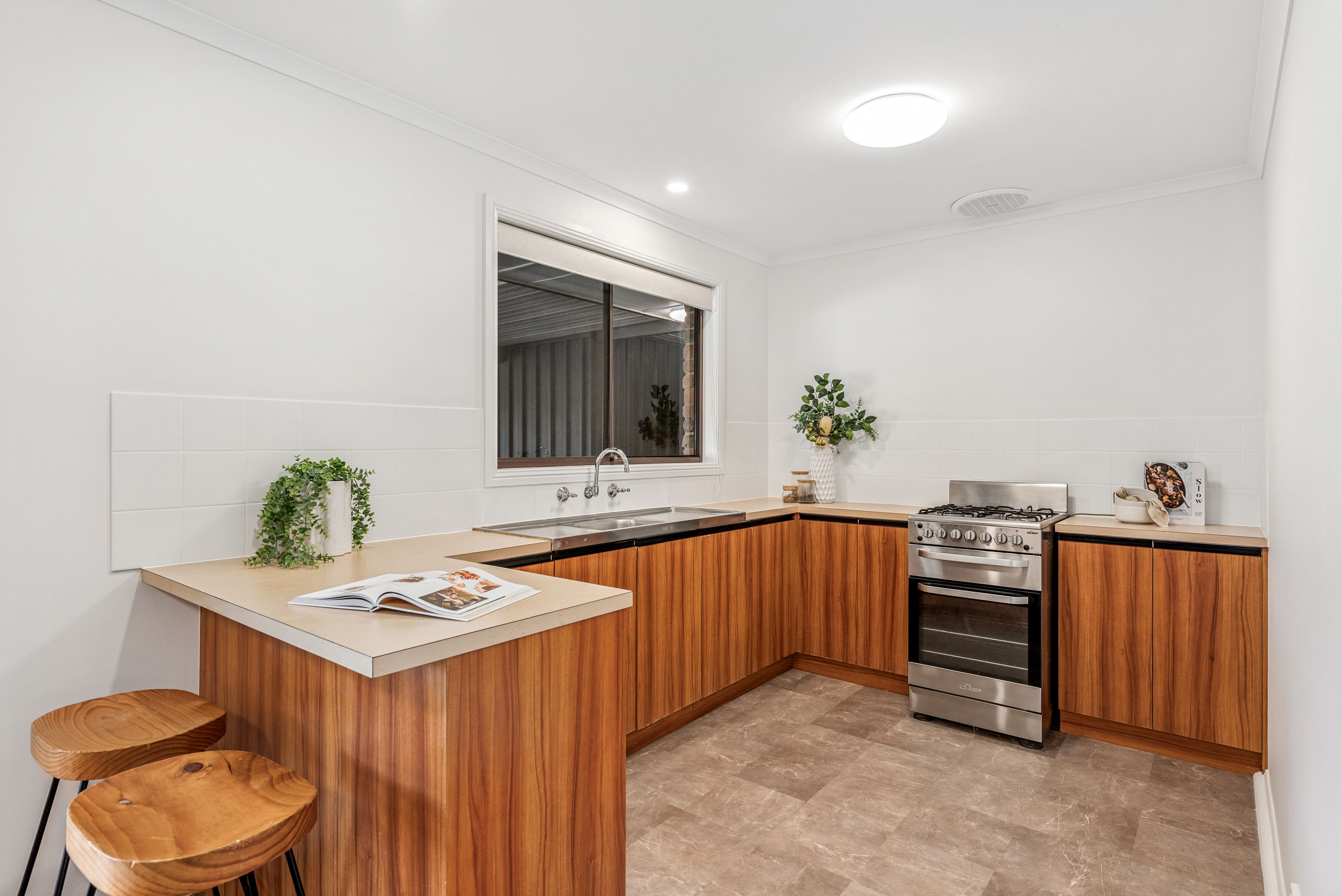 7 Dridan Crescent — photo 8 of 24